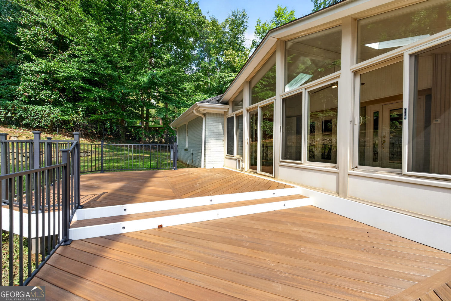 415 Forest Hills Drive Property Photo 34