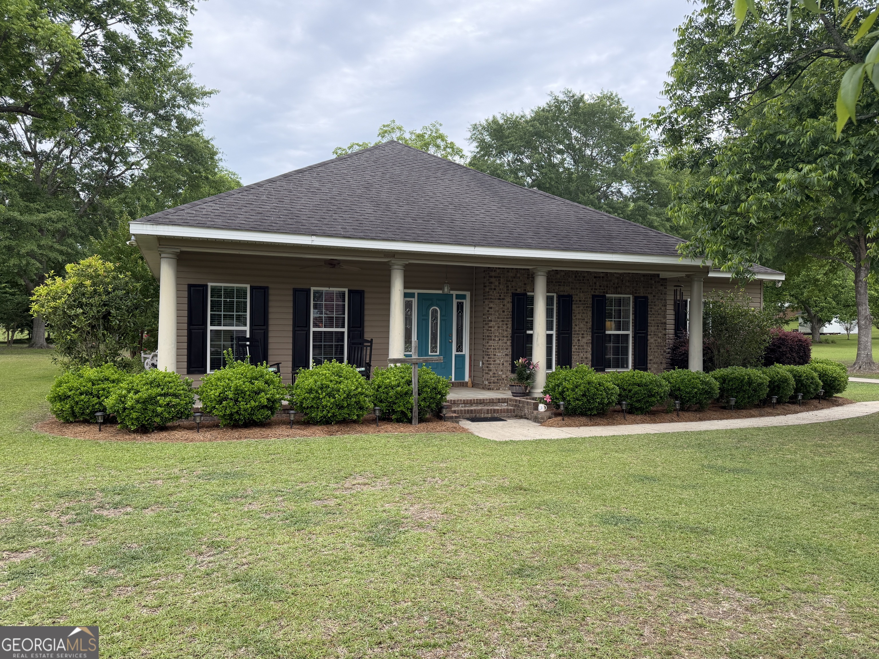 414 Parklane Drive Property Photo 3