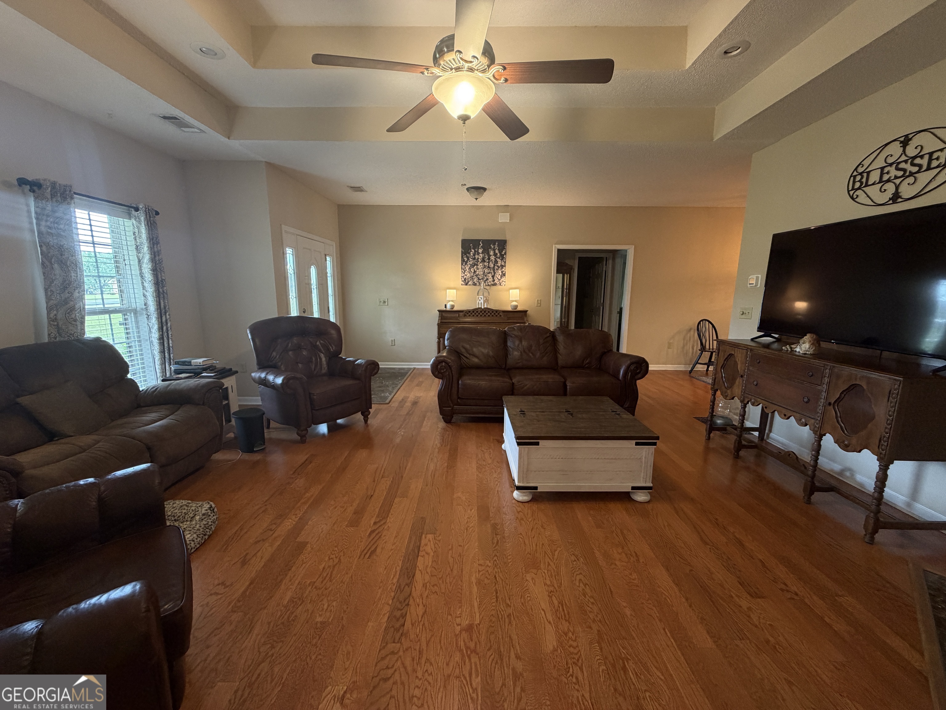 414 Parklane Drive Property Photo 7