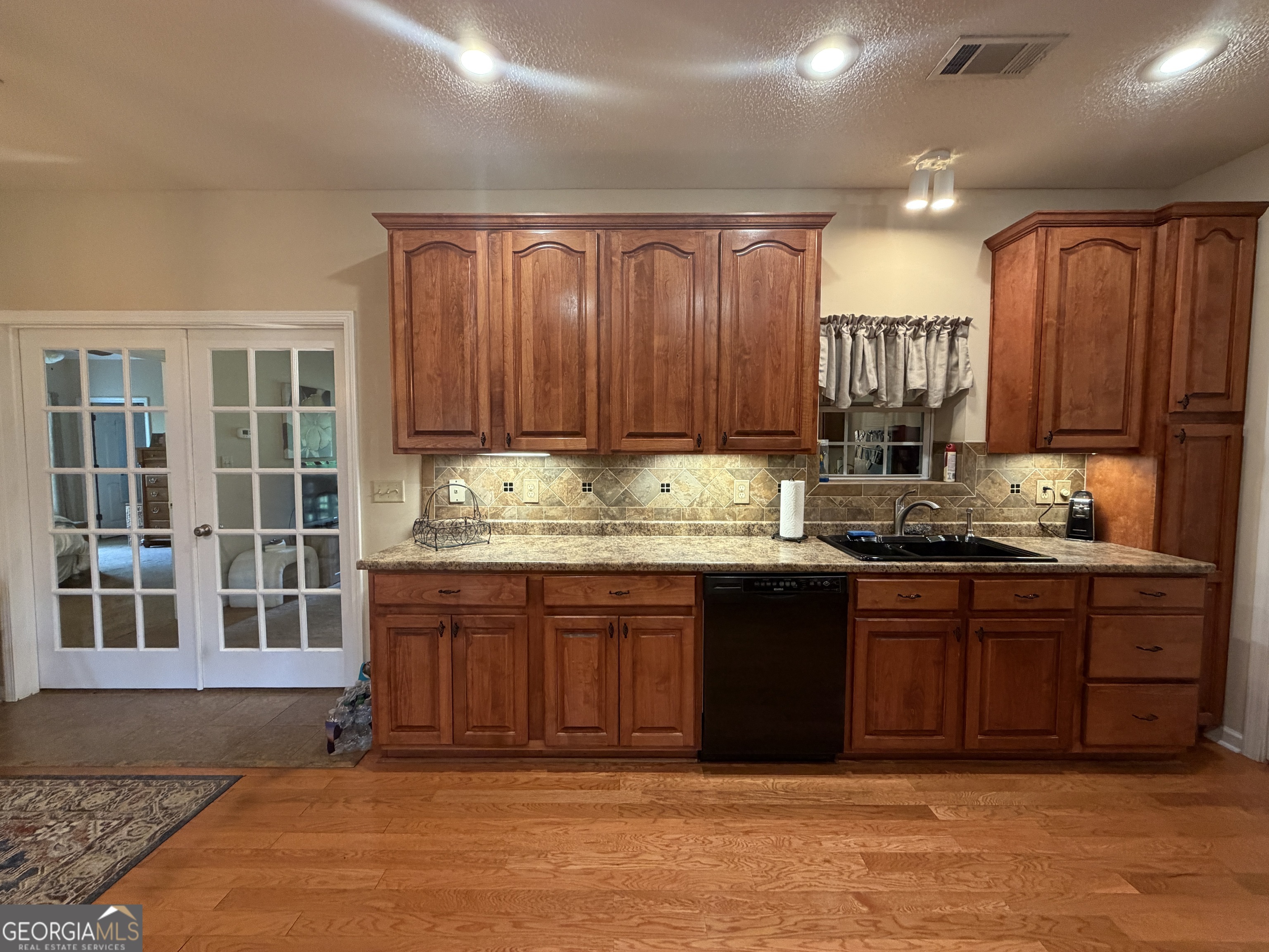 414 Parklane Drive Property Photo 12