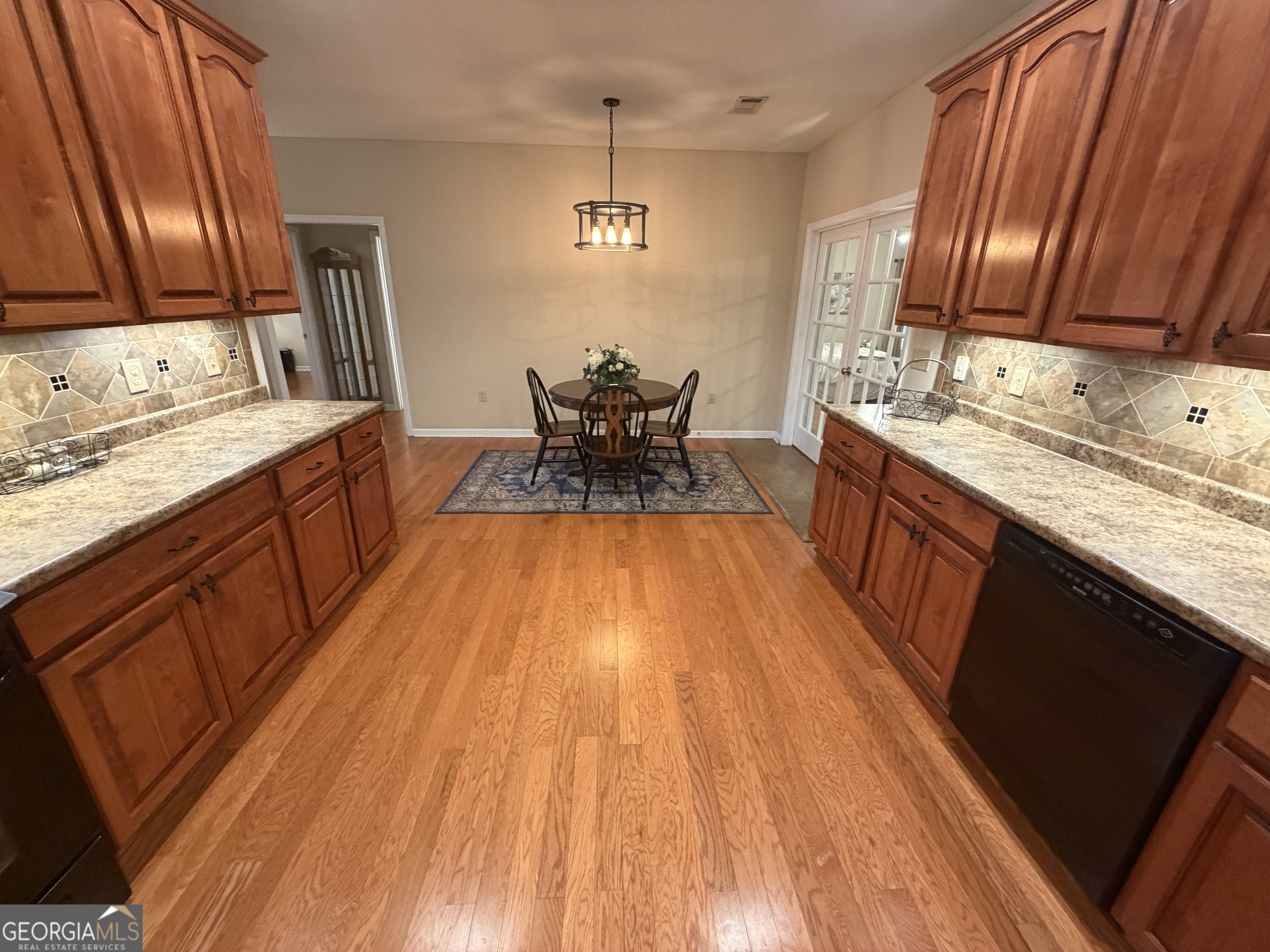 414 Parklane Drive Property Photo 14