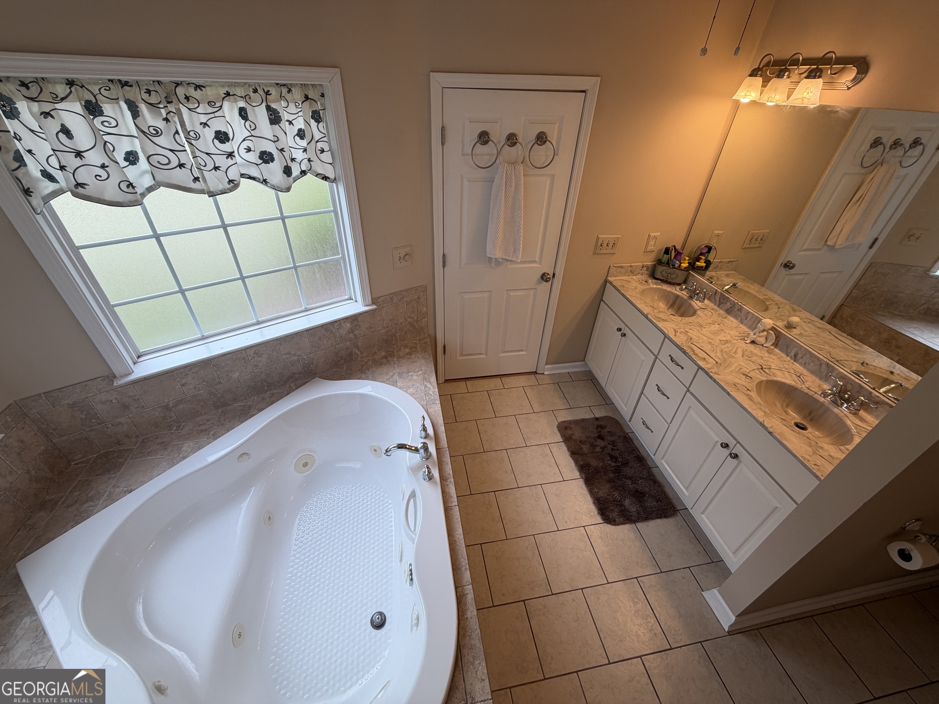 414 Parklane Drive Property Photo 22