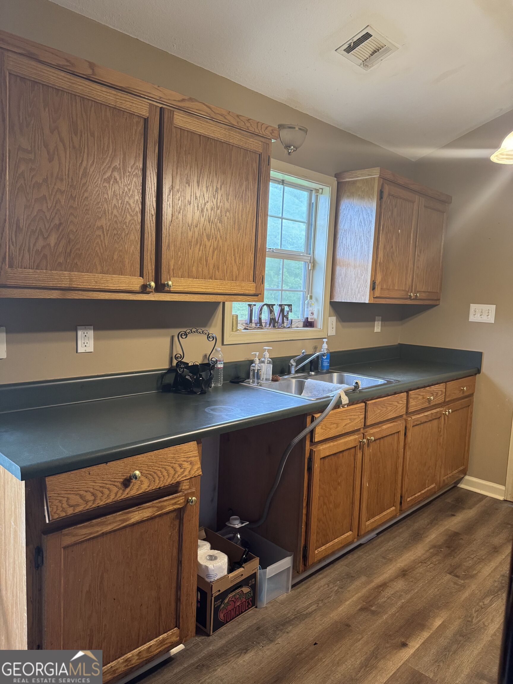 112 Wilder Way Property Photo 3