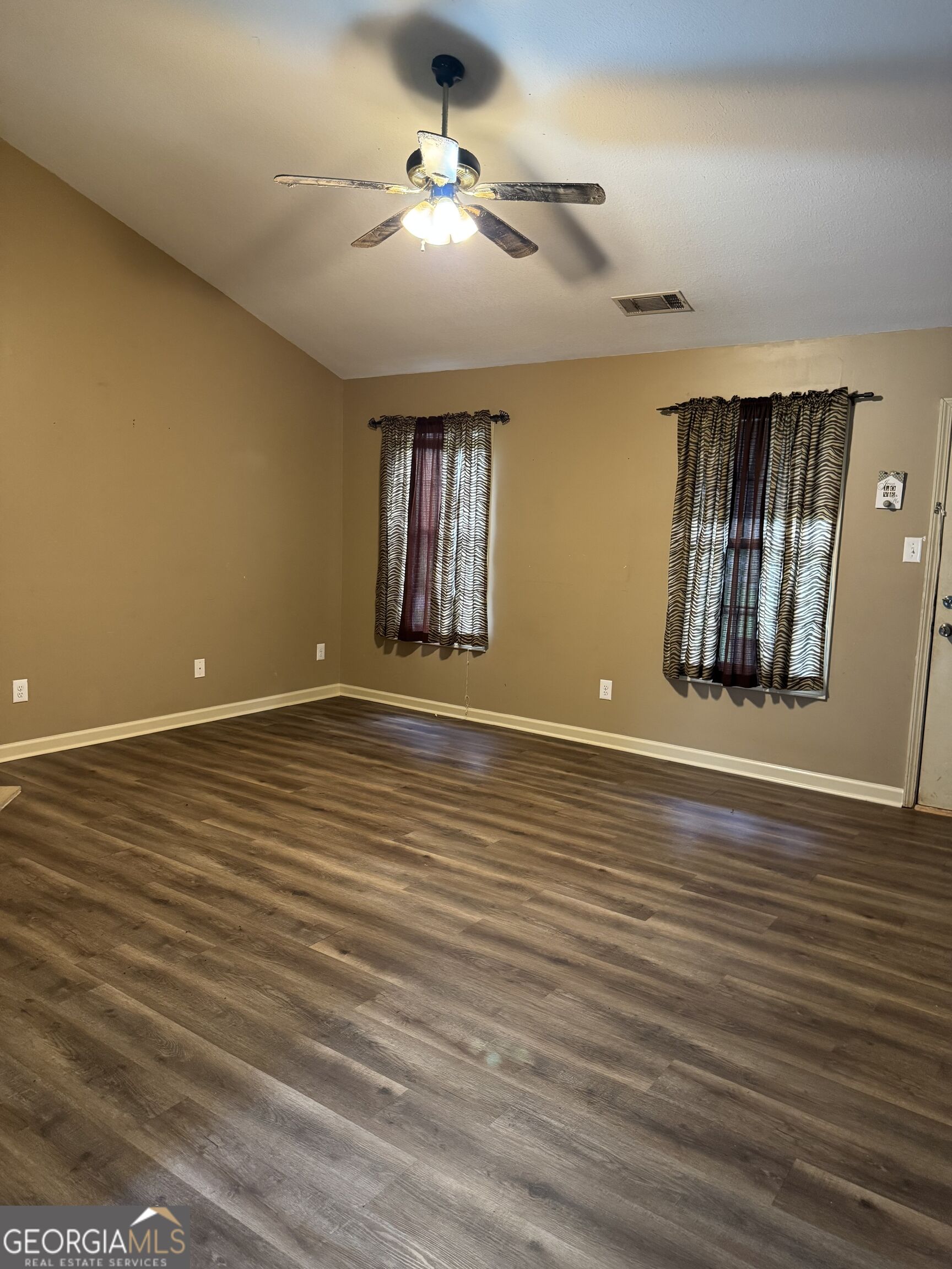 112 Wilder Way Property Photo 4