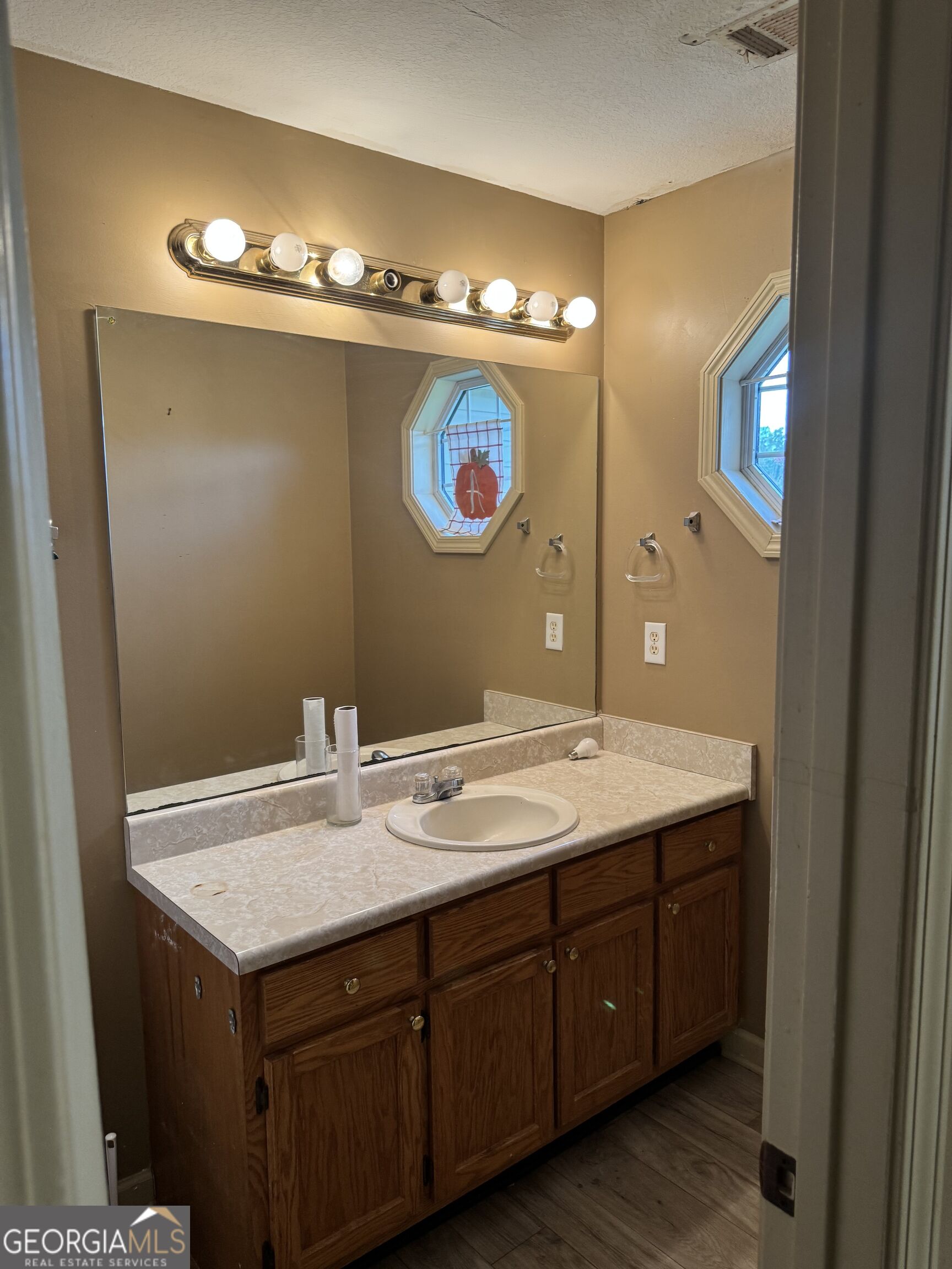 112 Wilder Way Property Photo 11