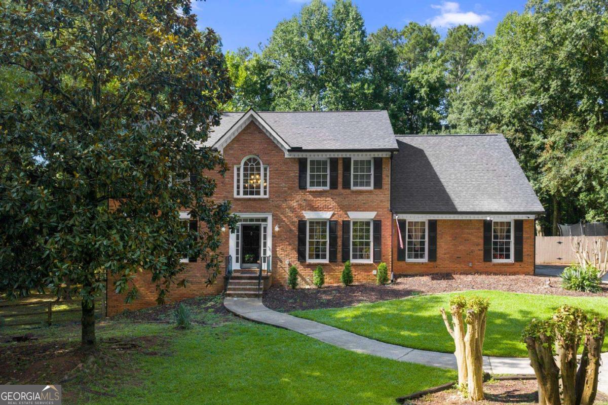 10560 Haynes Bridge Road Property Photo 1