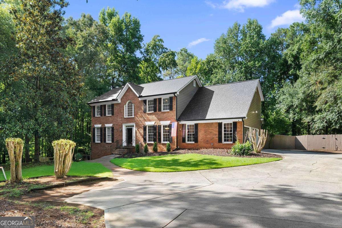 10560 Haynes Bridge Road Property Photo 3