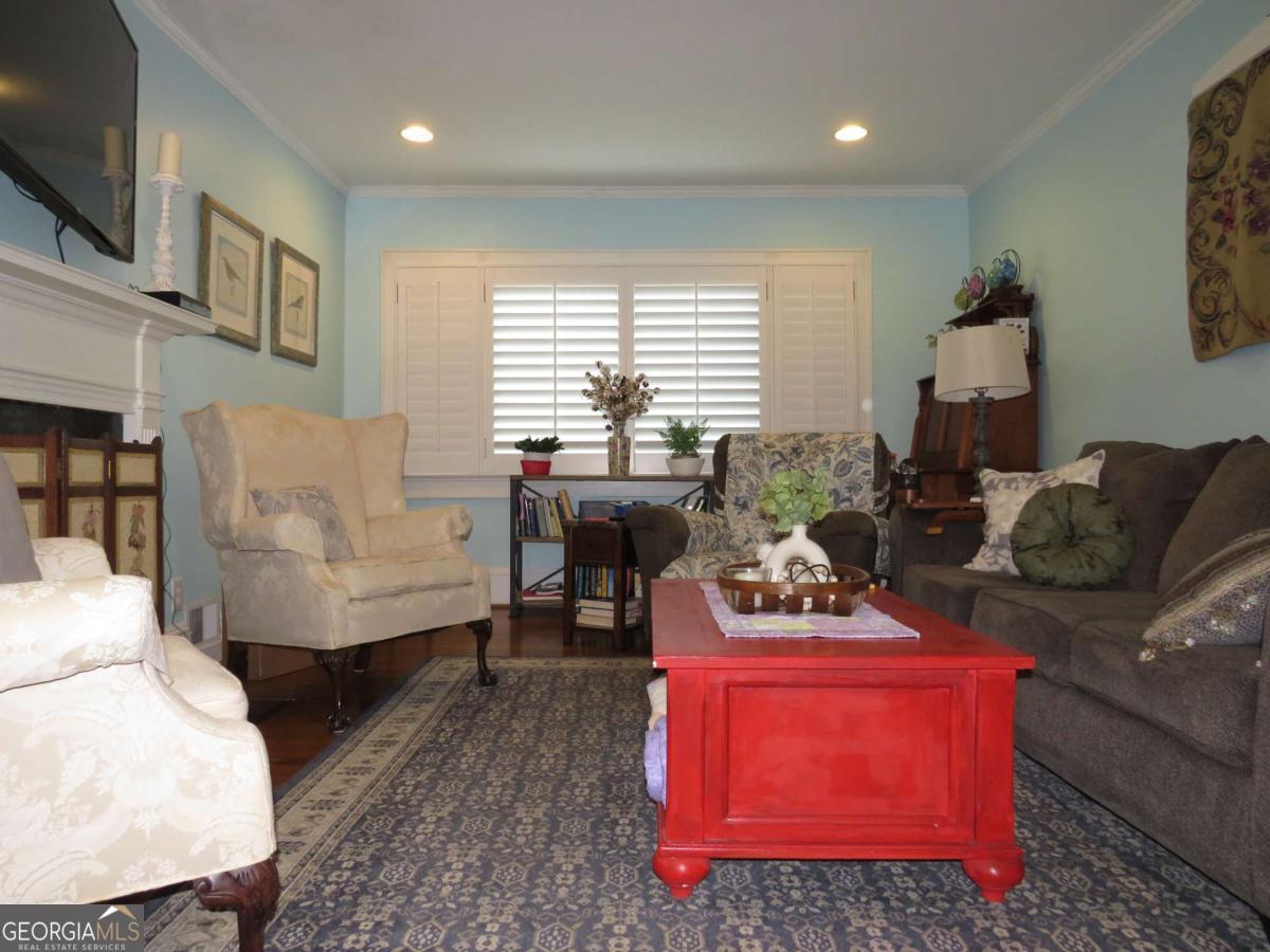 318 N College Street Property Photo 14