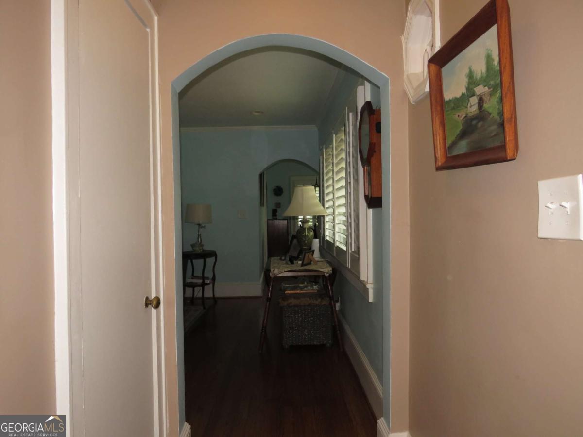 318 N College Street Property Photo 15