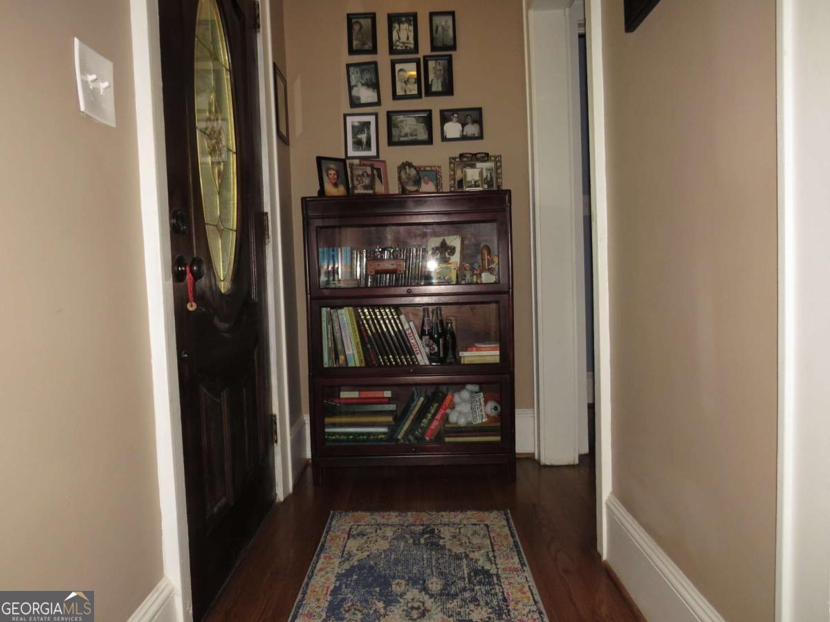 318 N College Street Property Photo 16