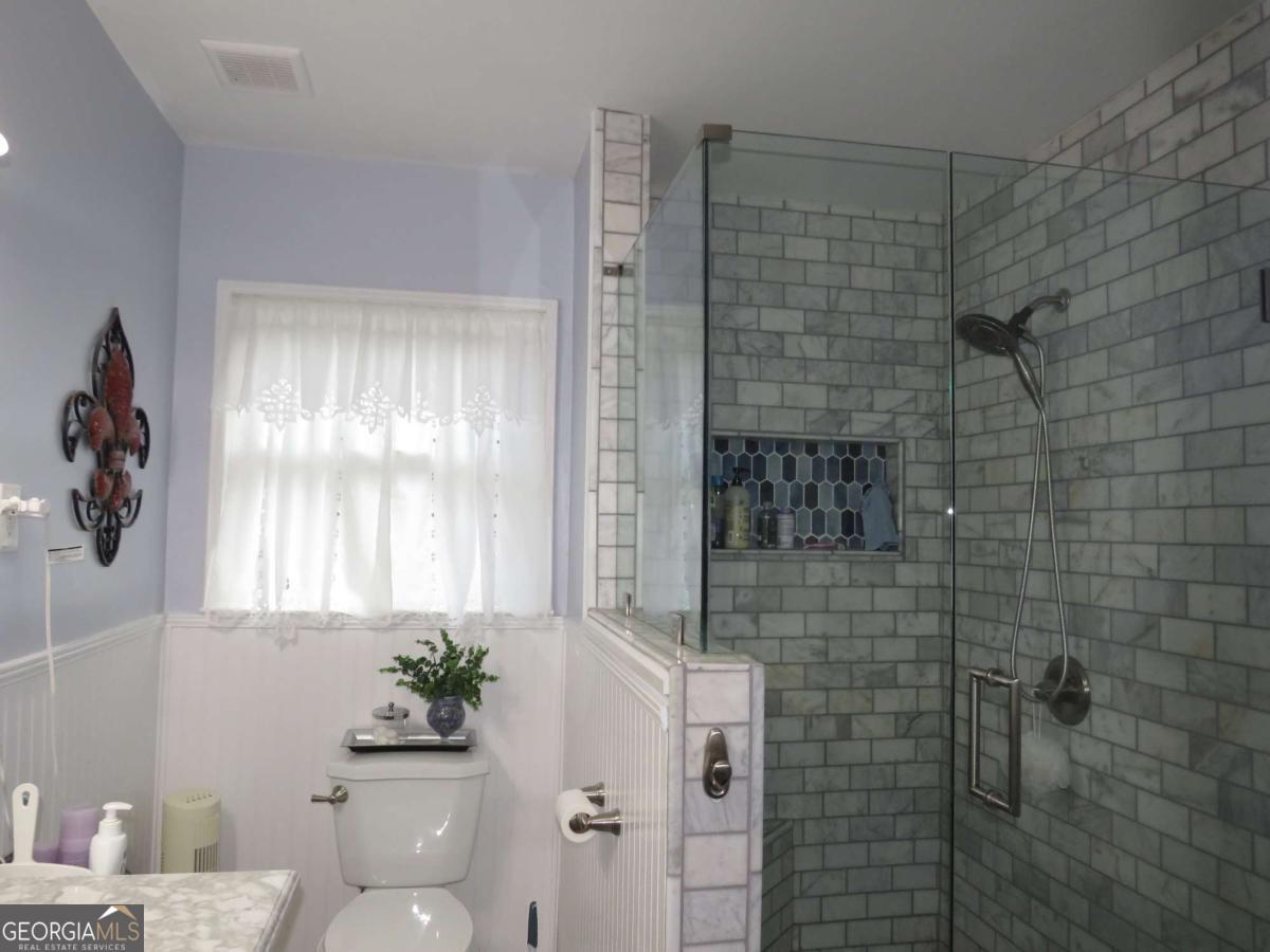 318 N College Street Property Photo 22