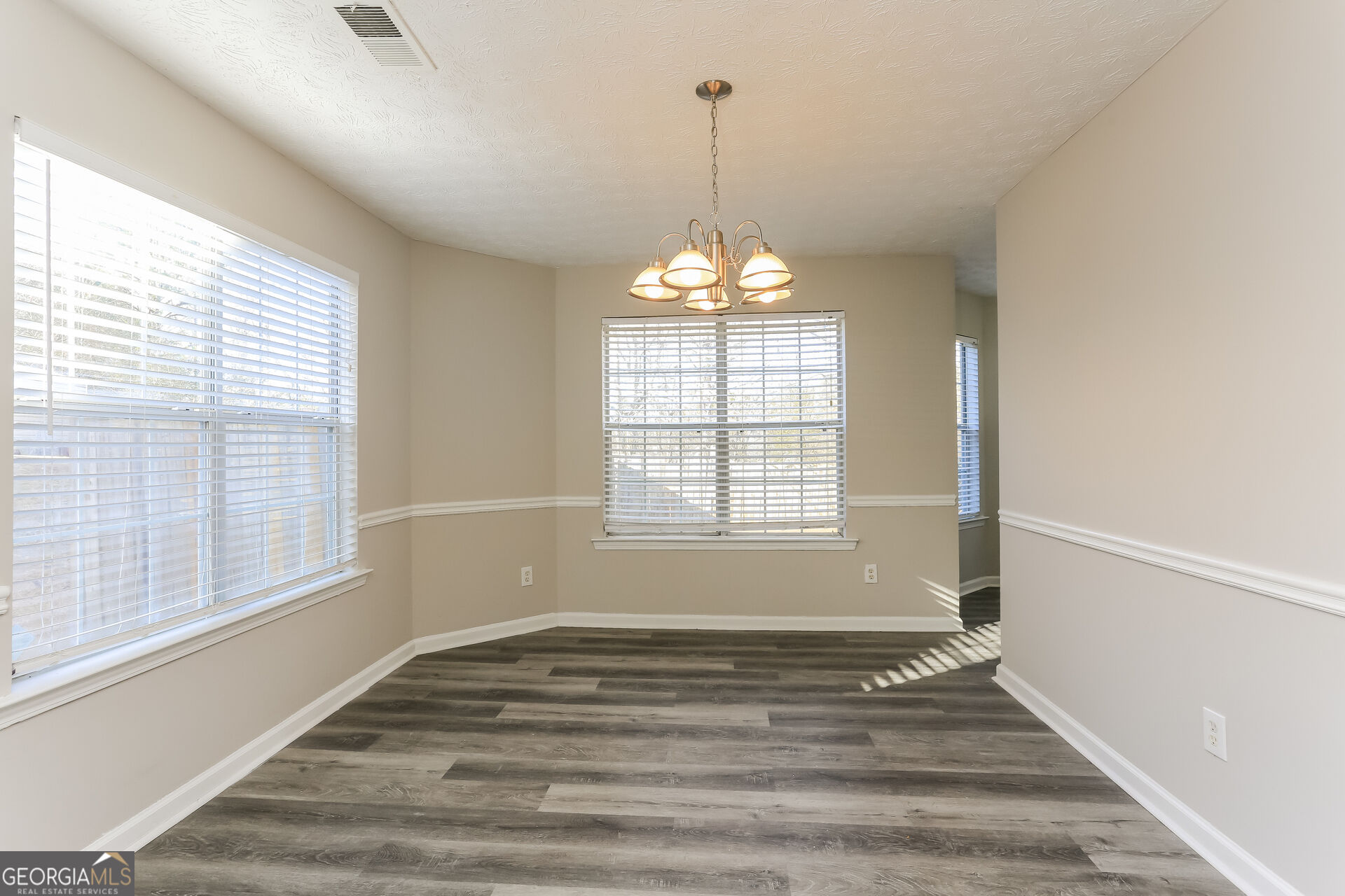 1600 Beech Grove Drive Property Photo 7