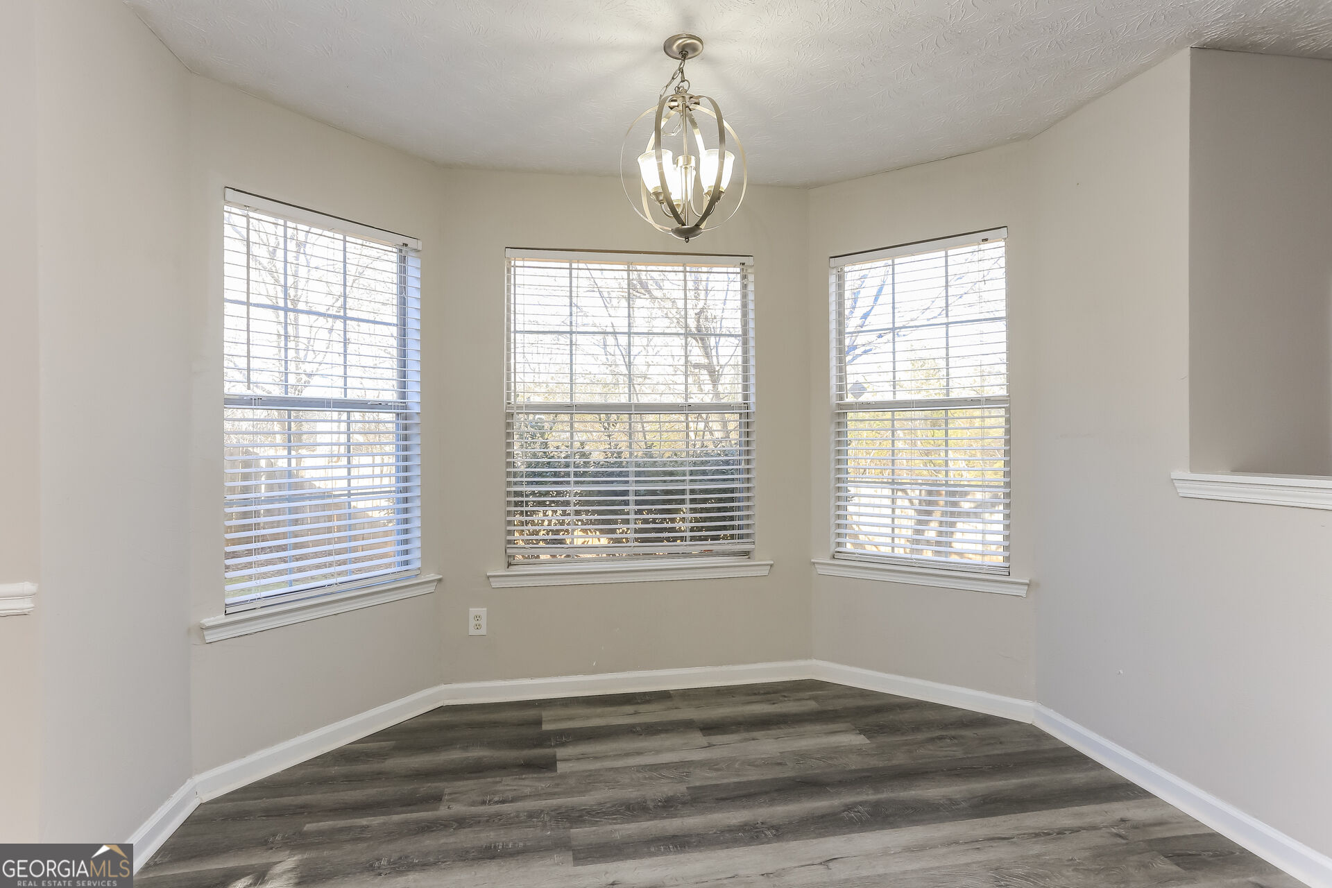 1600 Beech Grove Drive Property Photo 9