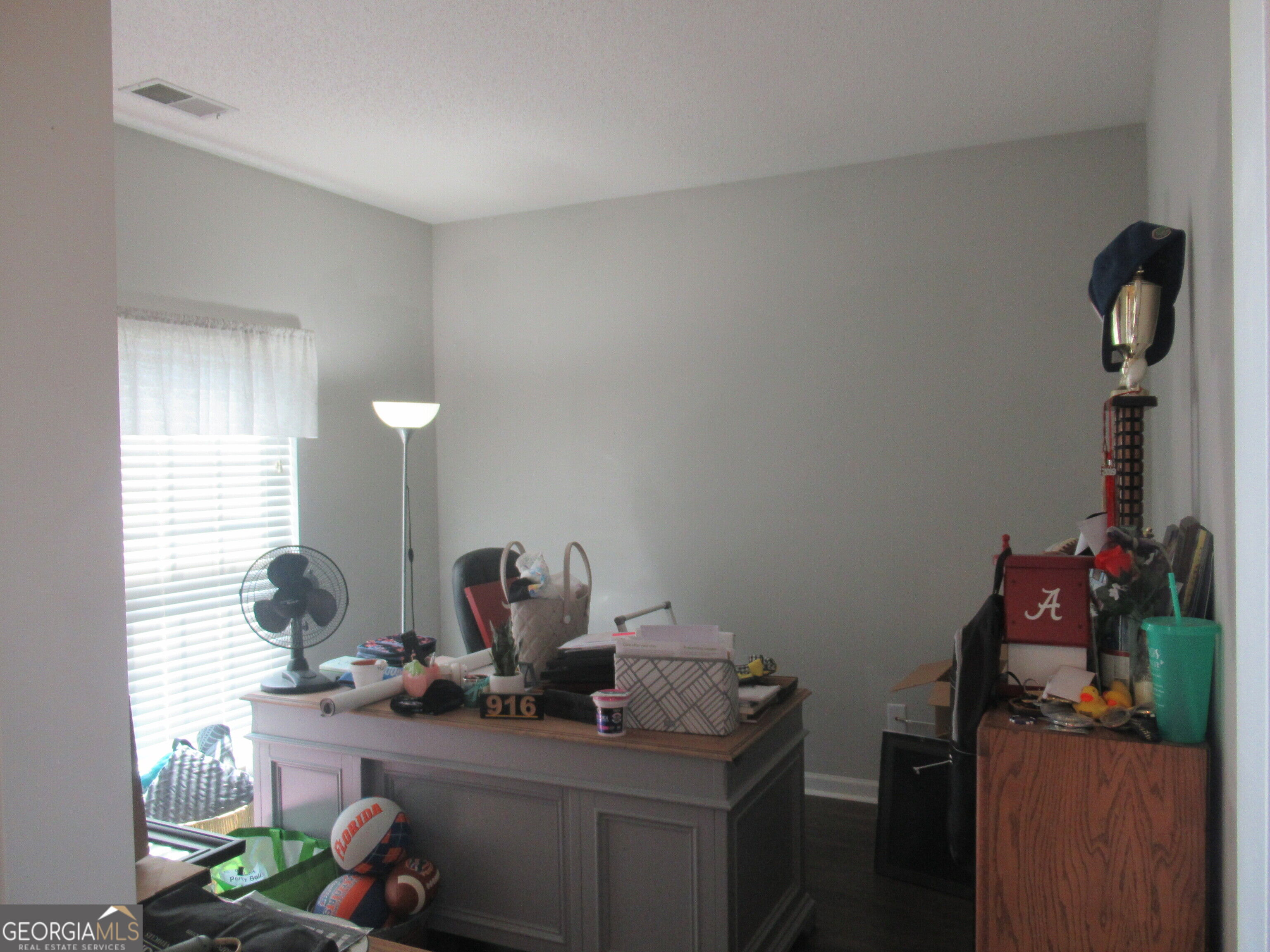 205 Stagecoach Pass Property Photo 7