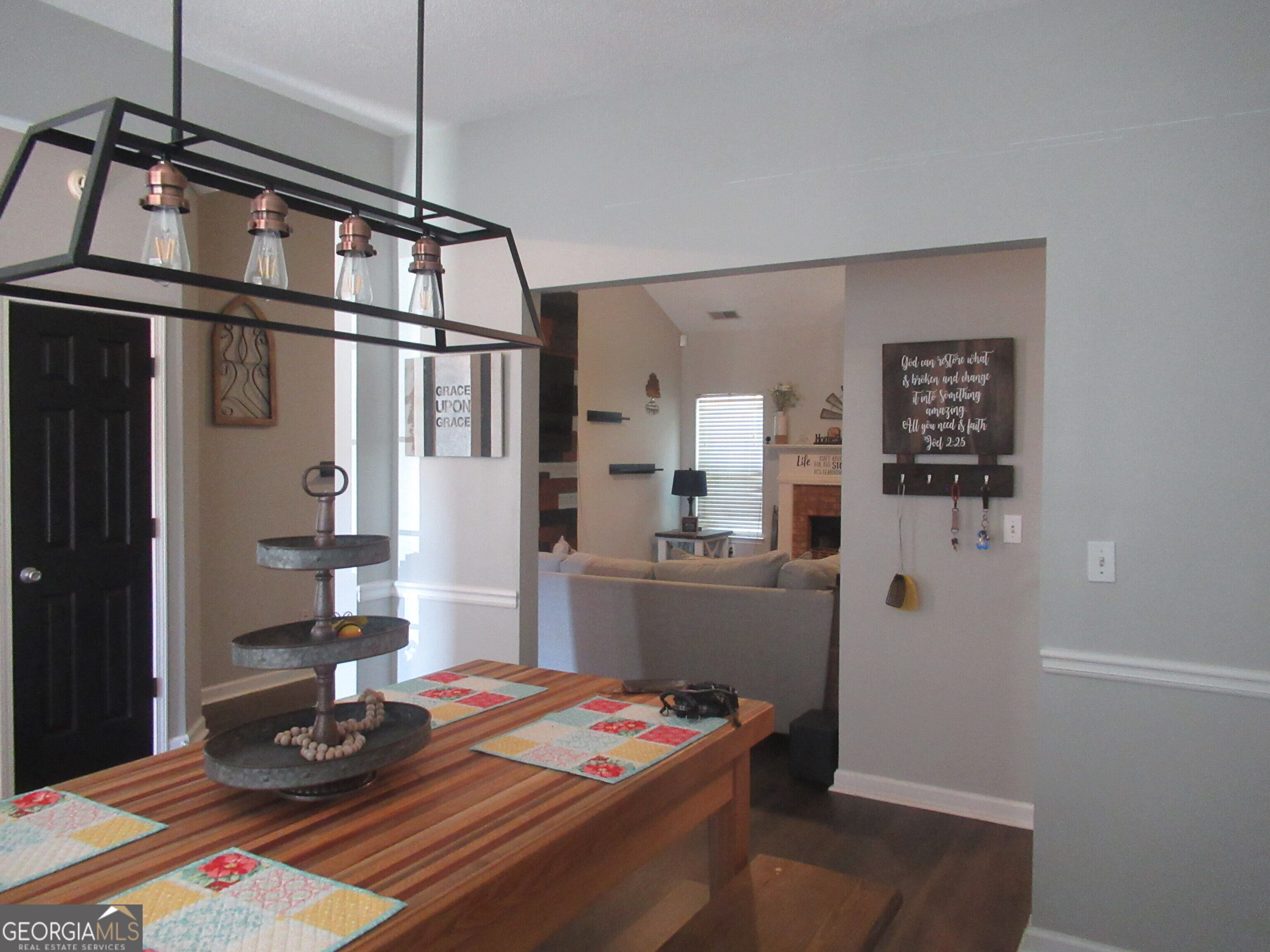 205 Stagecoach Pass Property Photo 9