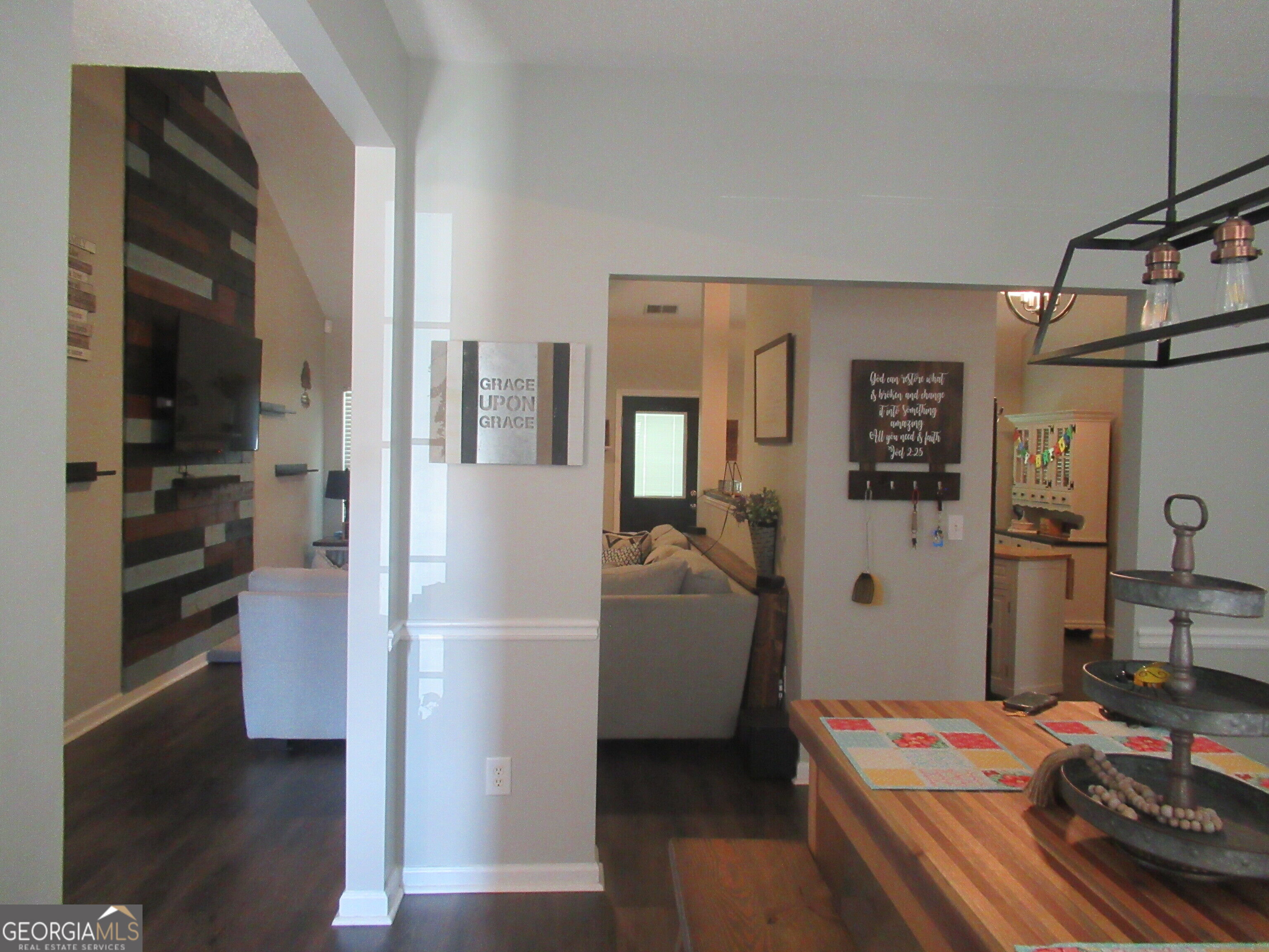 205 Stagecoach Pass Property Photo 10