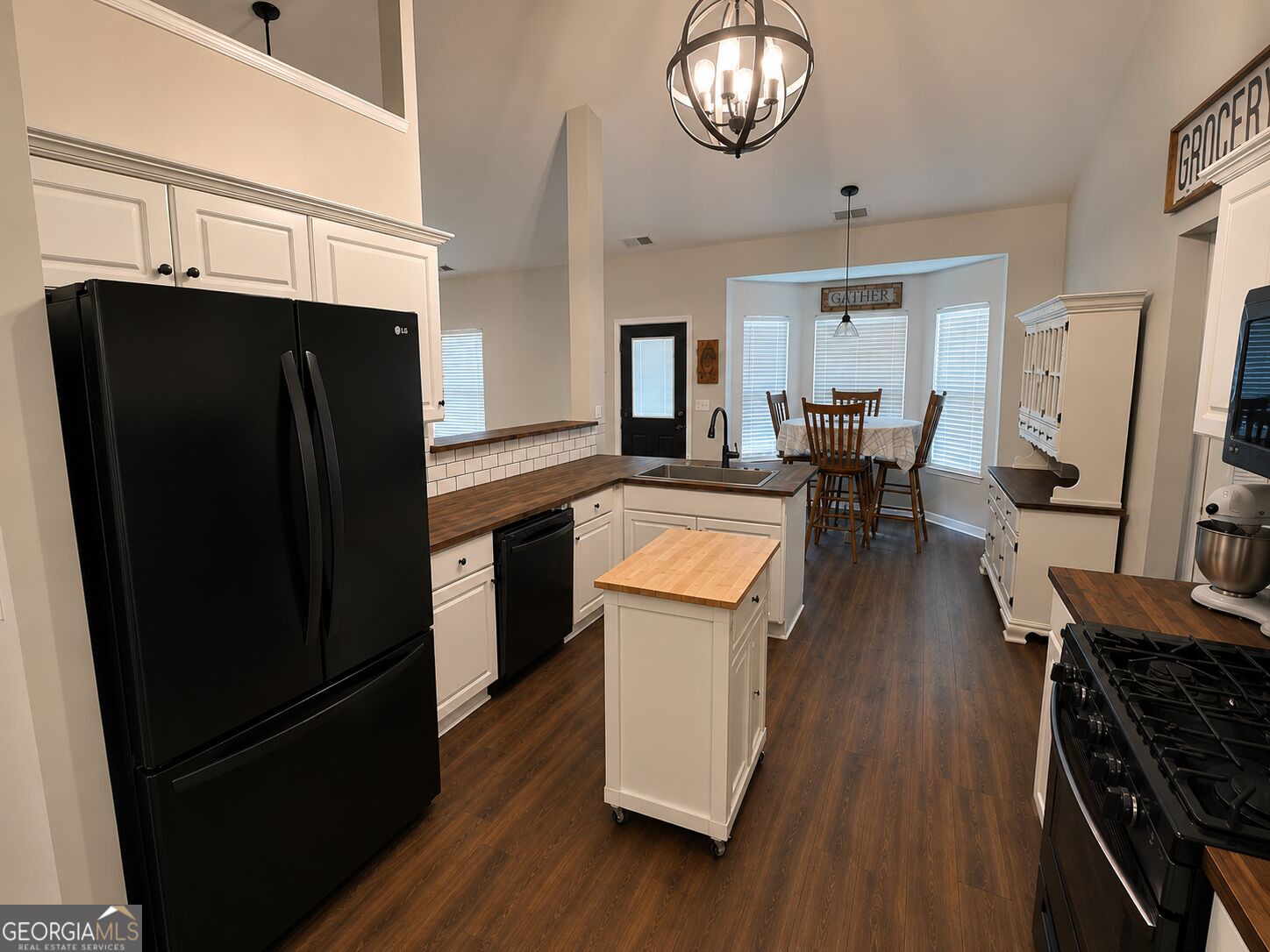 205 Stagecoach Pass Property Photo 12
