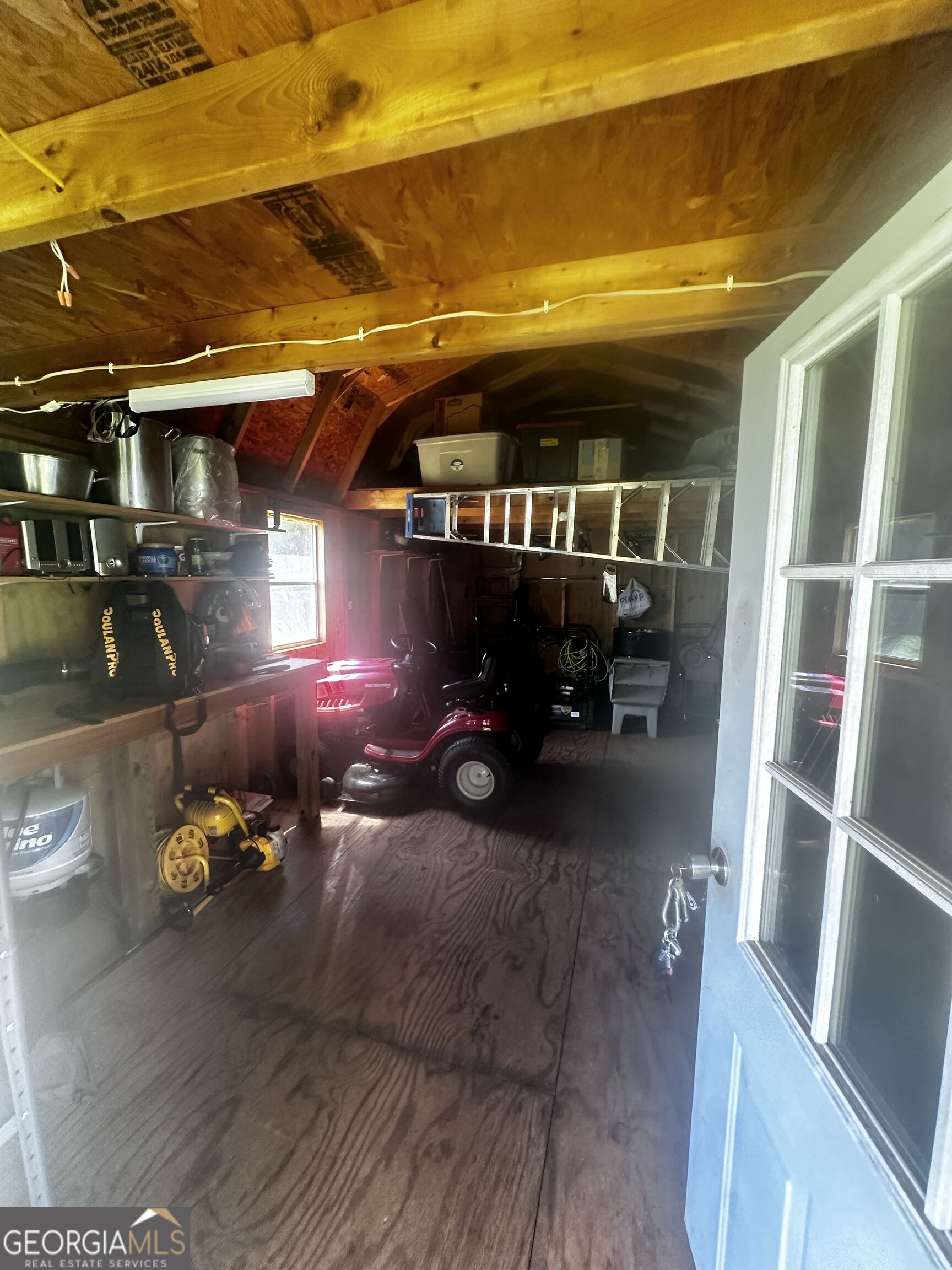 205 Stagecoach Pass Property Photo 33