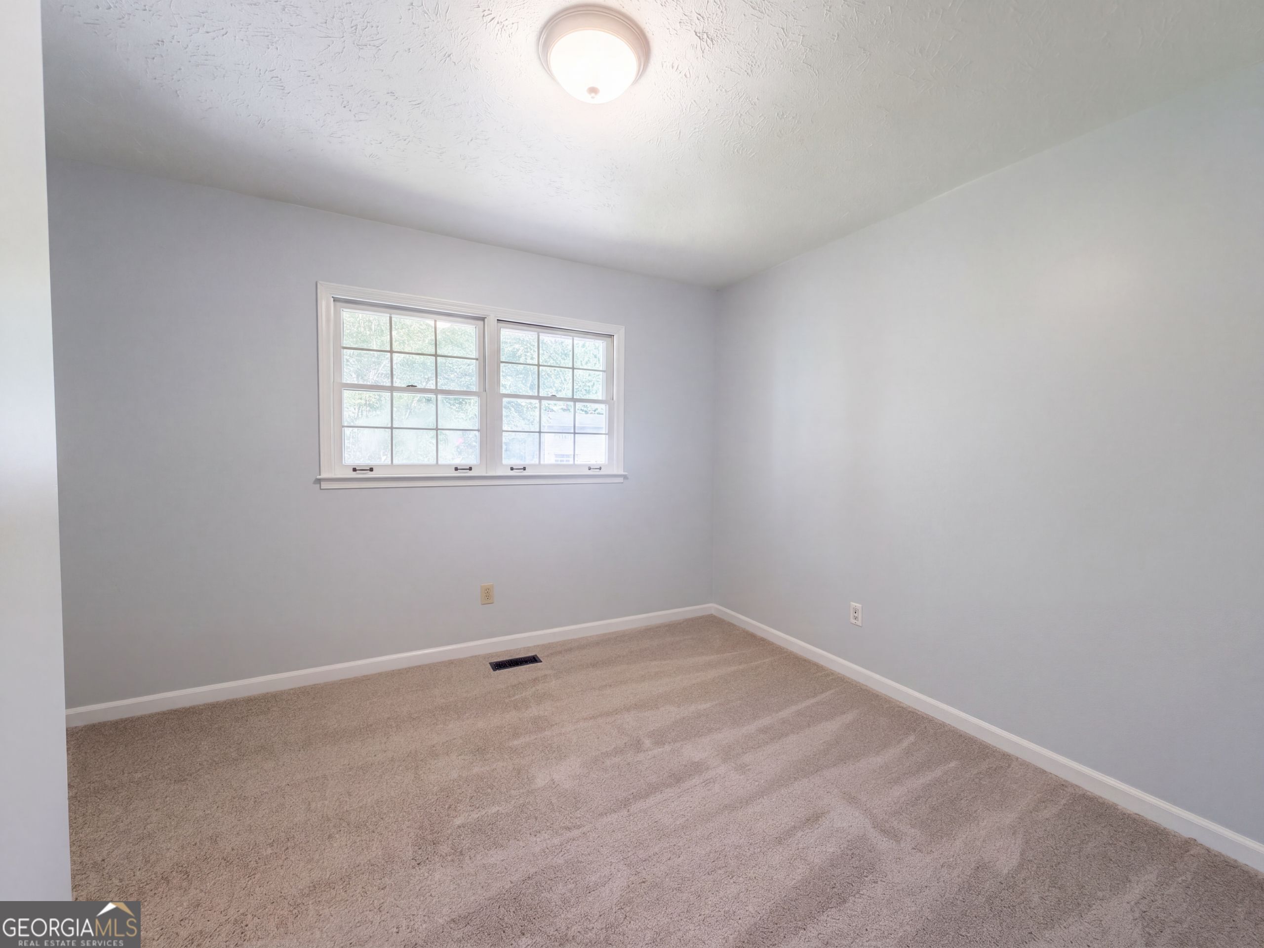 3318 Ben Hill Street Sw Property Photo 4