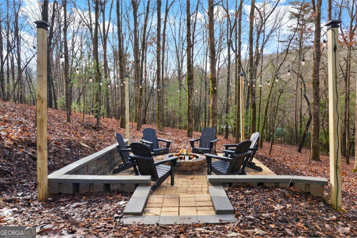 136 Fox Run Drive Property Photo 6