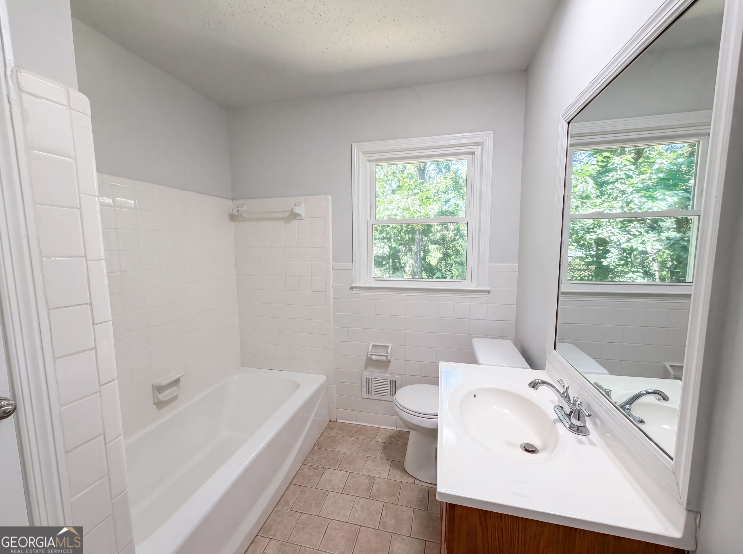 1653 E Kellogg Circle Property Photo 14
