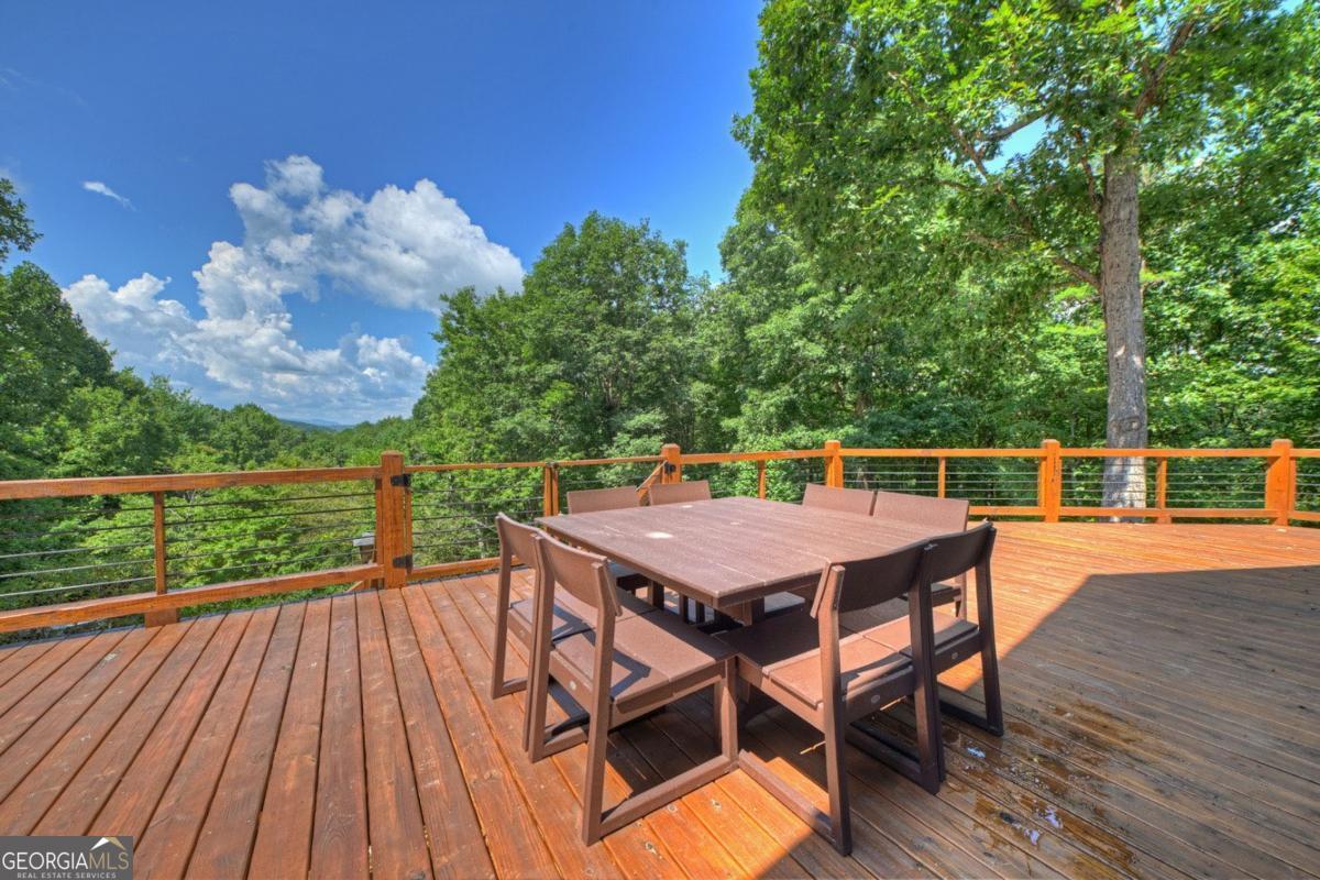 85 Squirrel Chase Property Photo 14