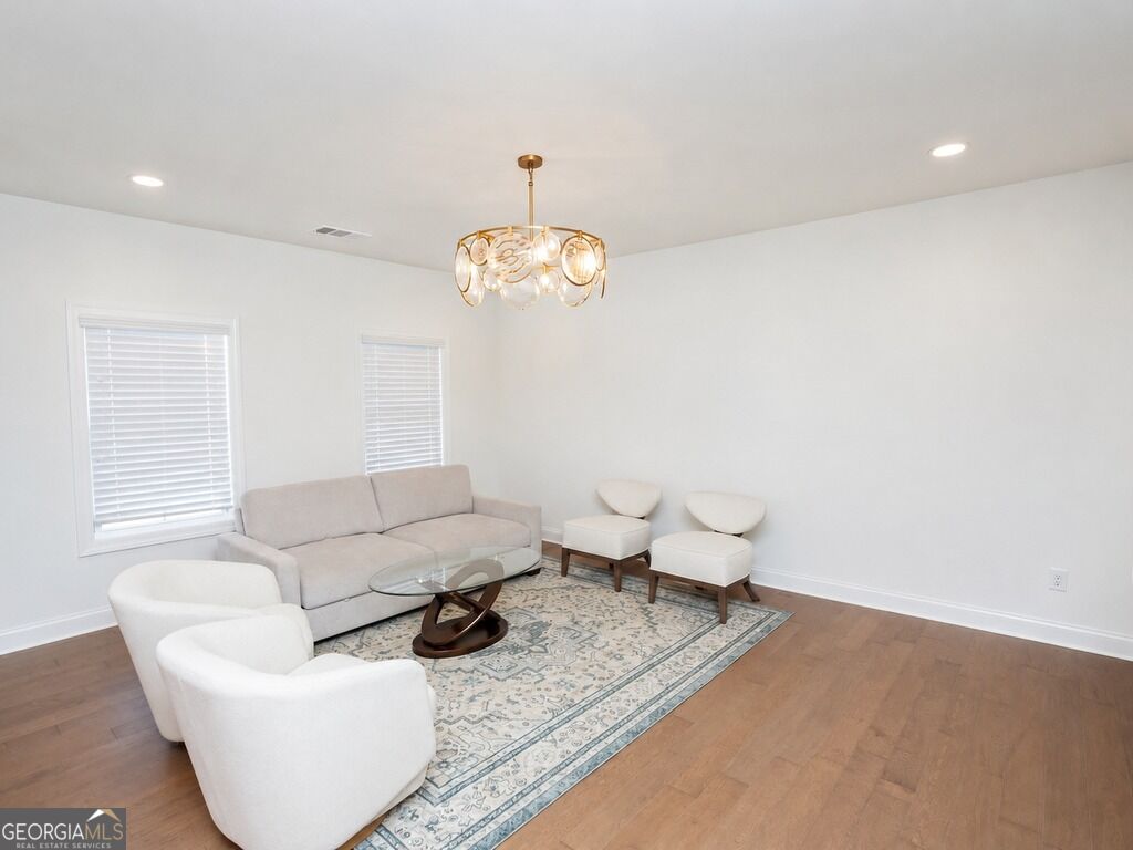 6725 Dahlgren Court Property Photo 7