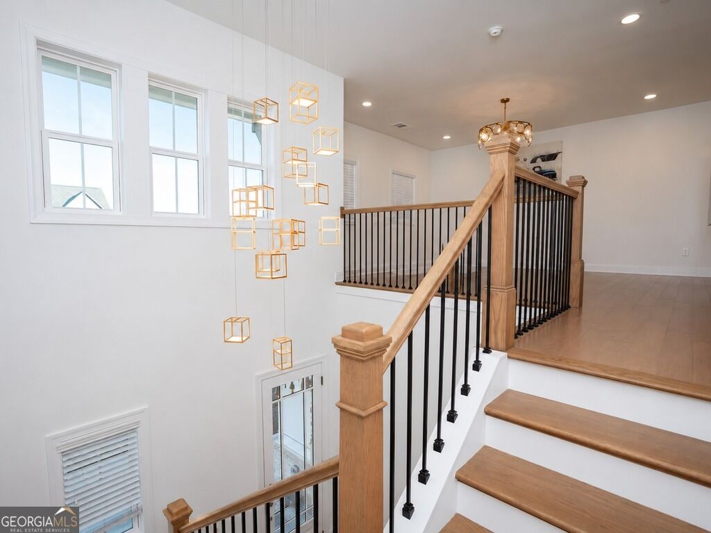 6725 Dahlgren Court Property Photo 8