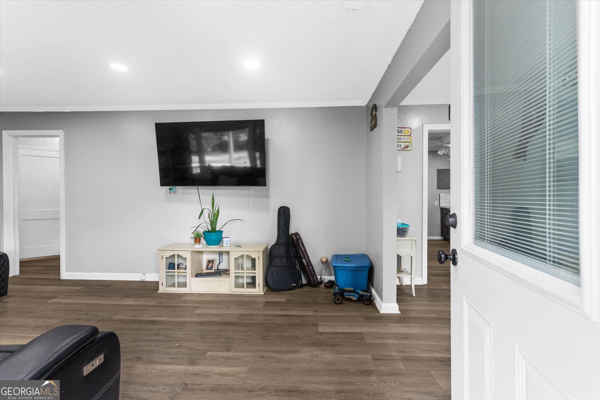 2 Lafayette Drive Property Photo 4