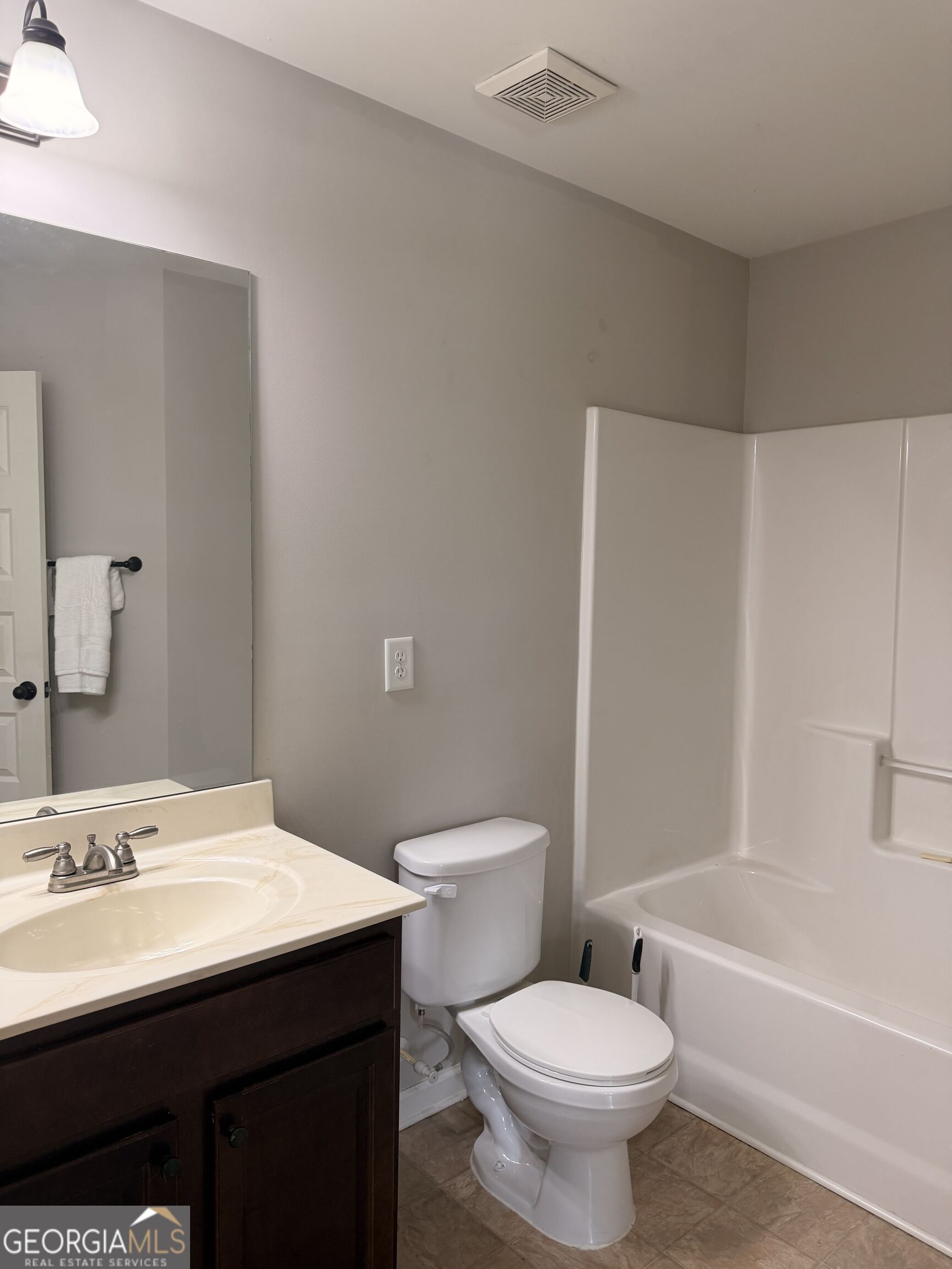 559 Madison Park Drive Property Photo 36