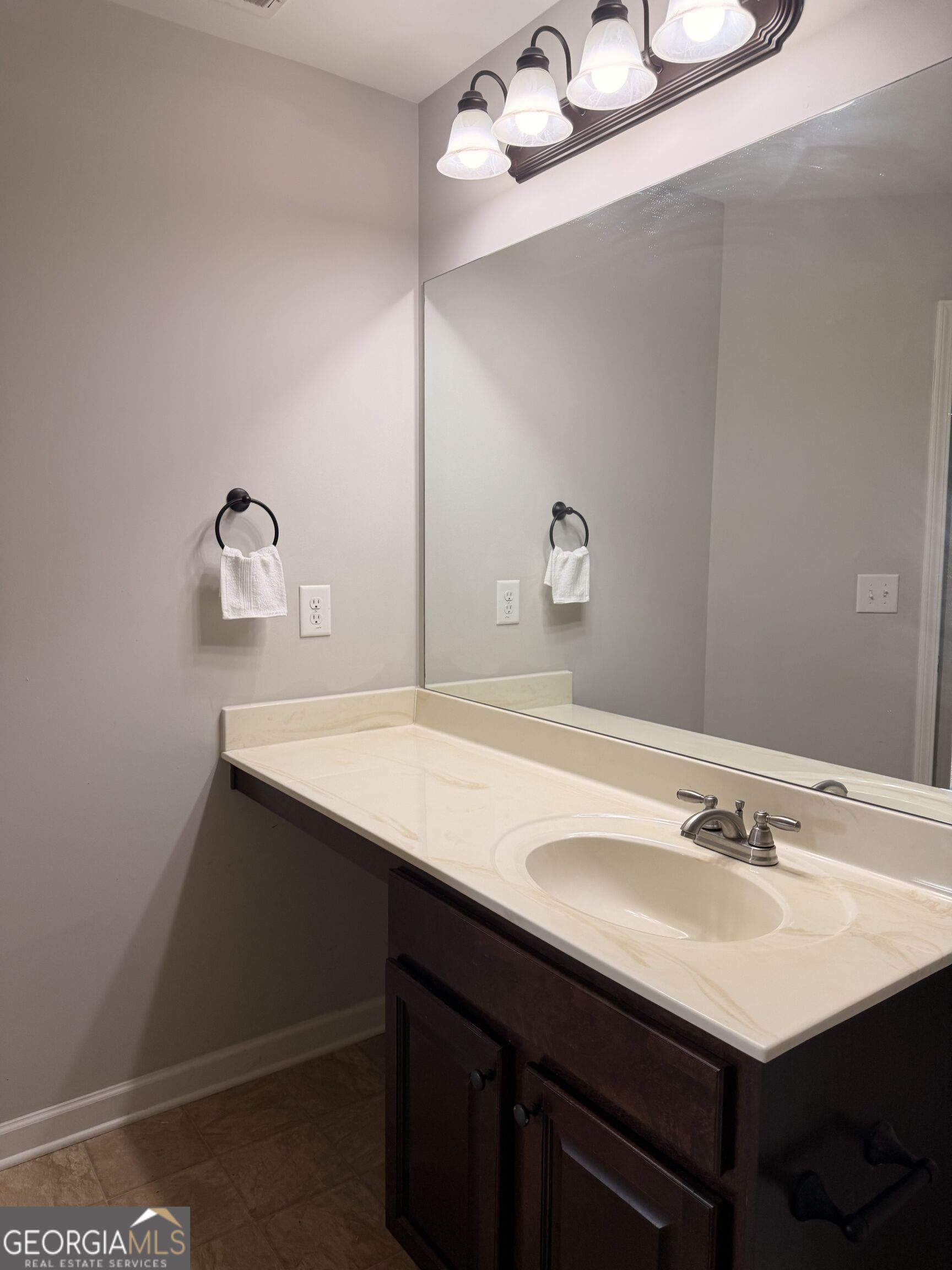 559 Madison Park Drive Property Photo 38