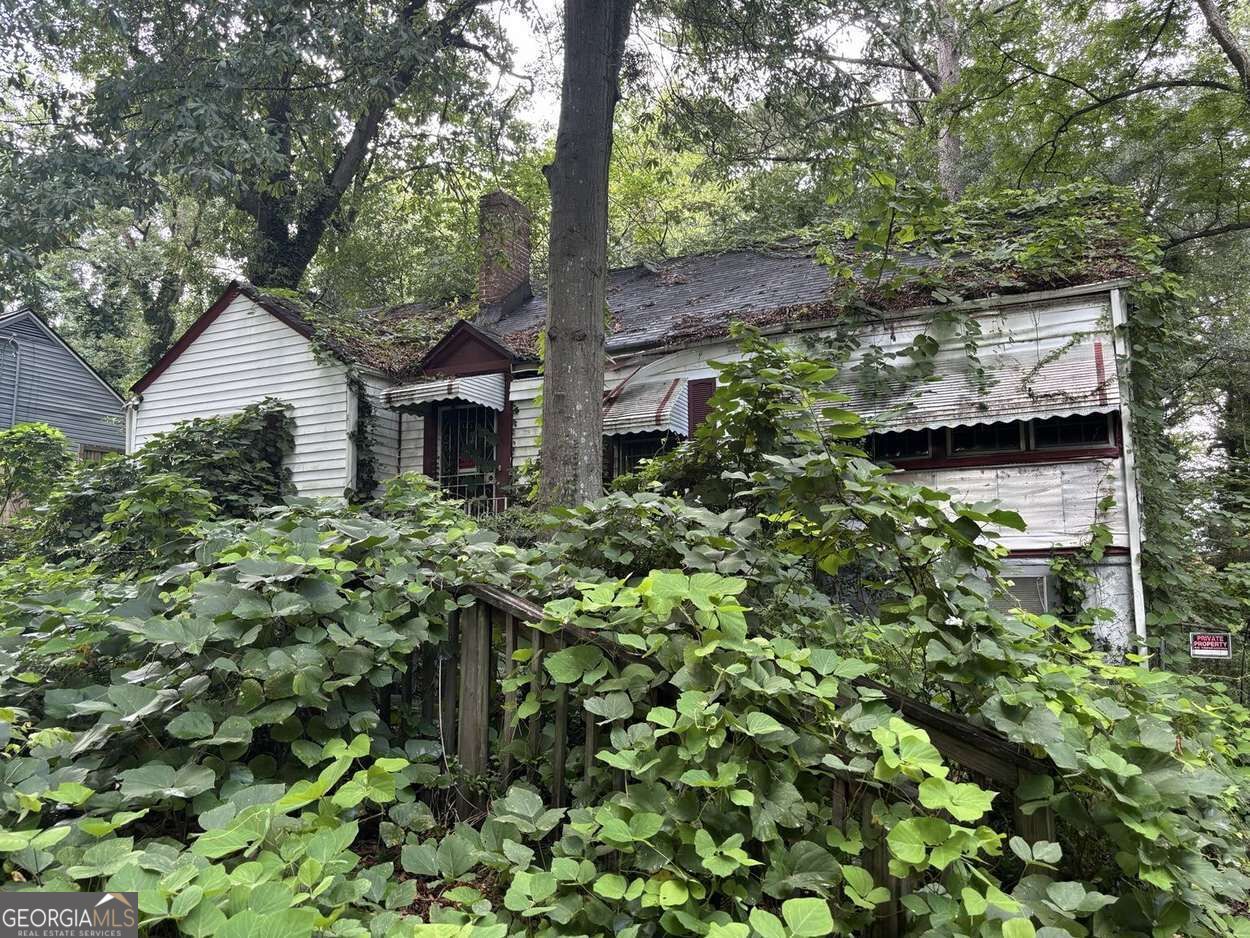 1895 Maywood Place Nw Property Photo 1