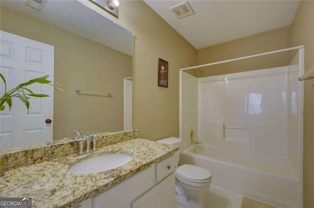 2820 Northcliff Drive Property Photo 16