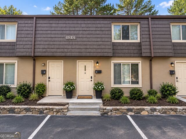 1818 Ashborough Circle Se # D Property Photo 1