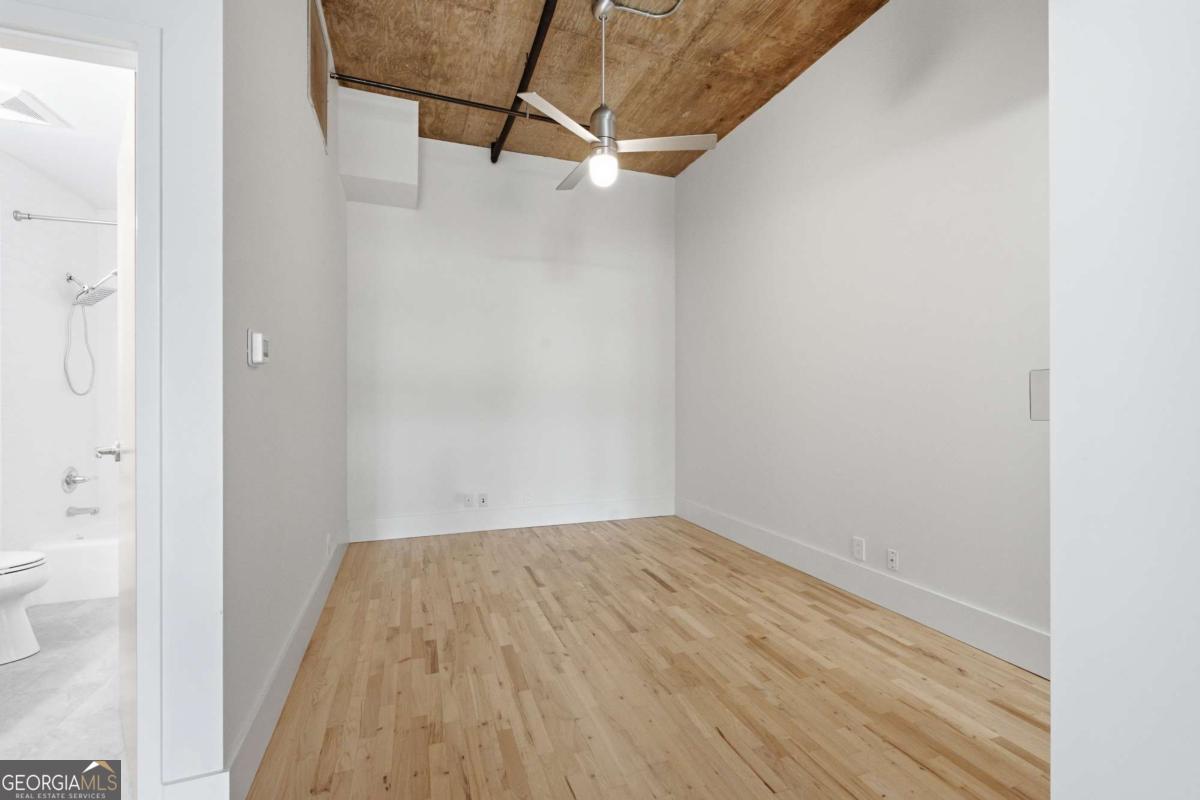 660 Glen Iris Drive Ne # 208 Property Photo 11
