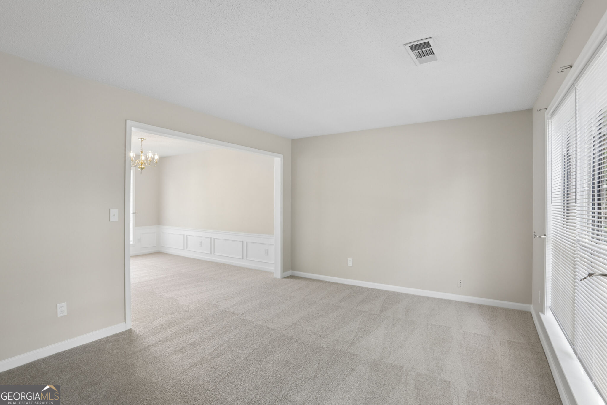 11980 Carriage Park Lane Property Photo 4
