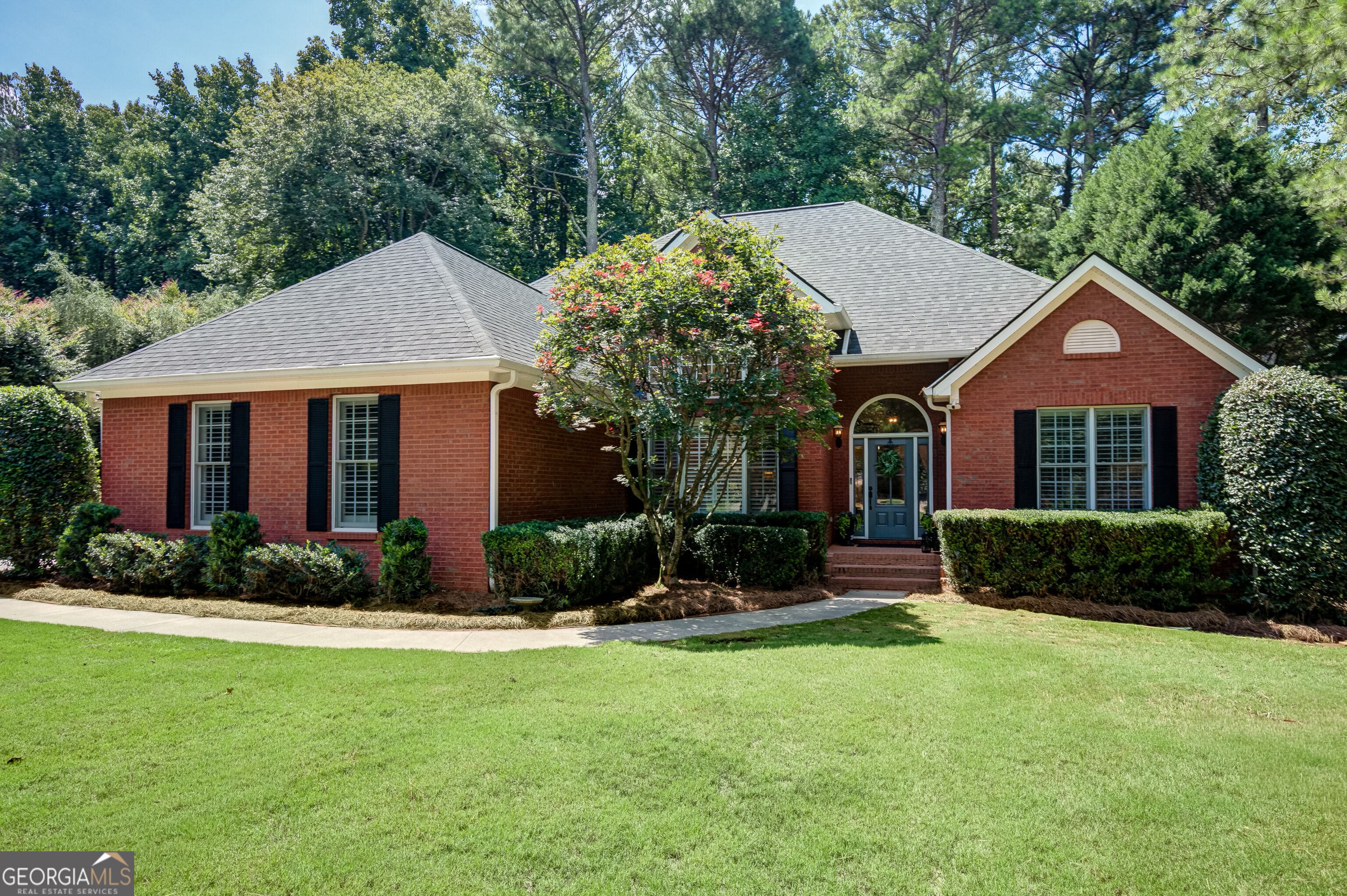 40 Shoreline Drive