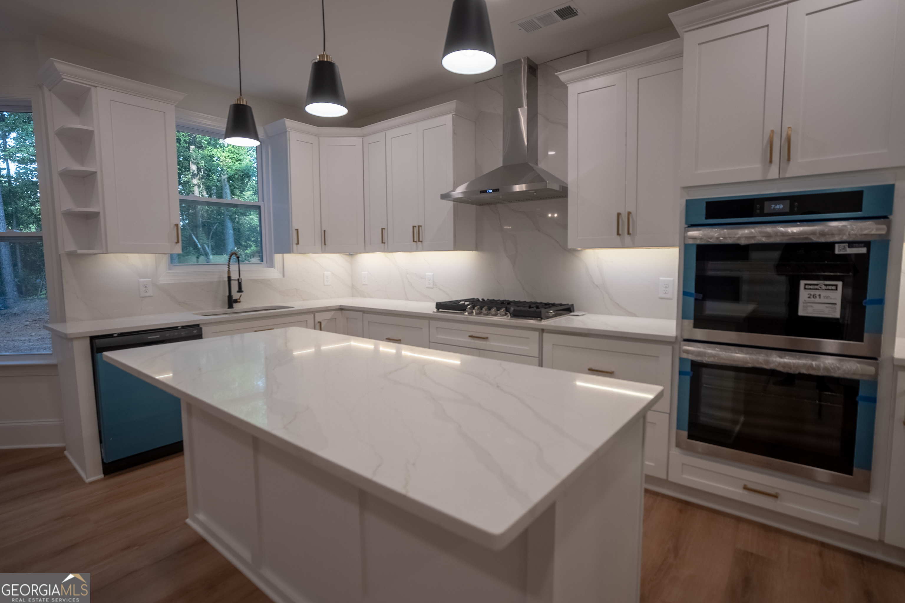 7954 Spivey Road Property Photo 17