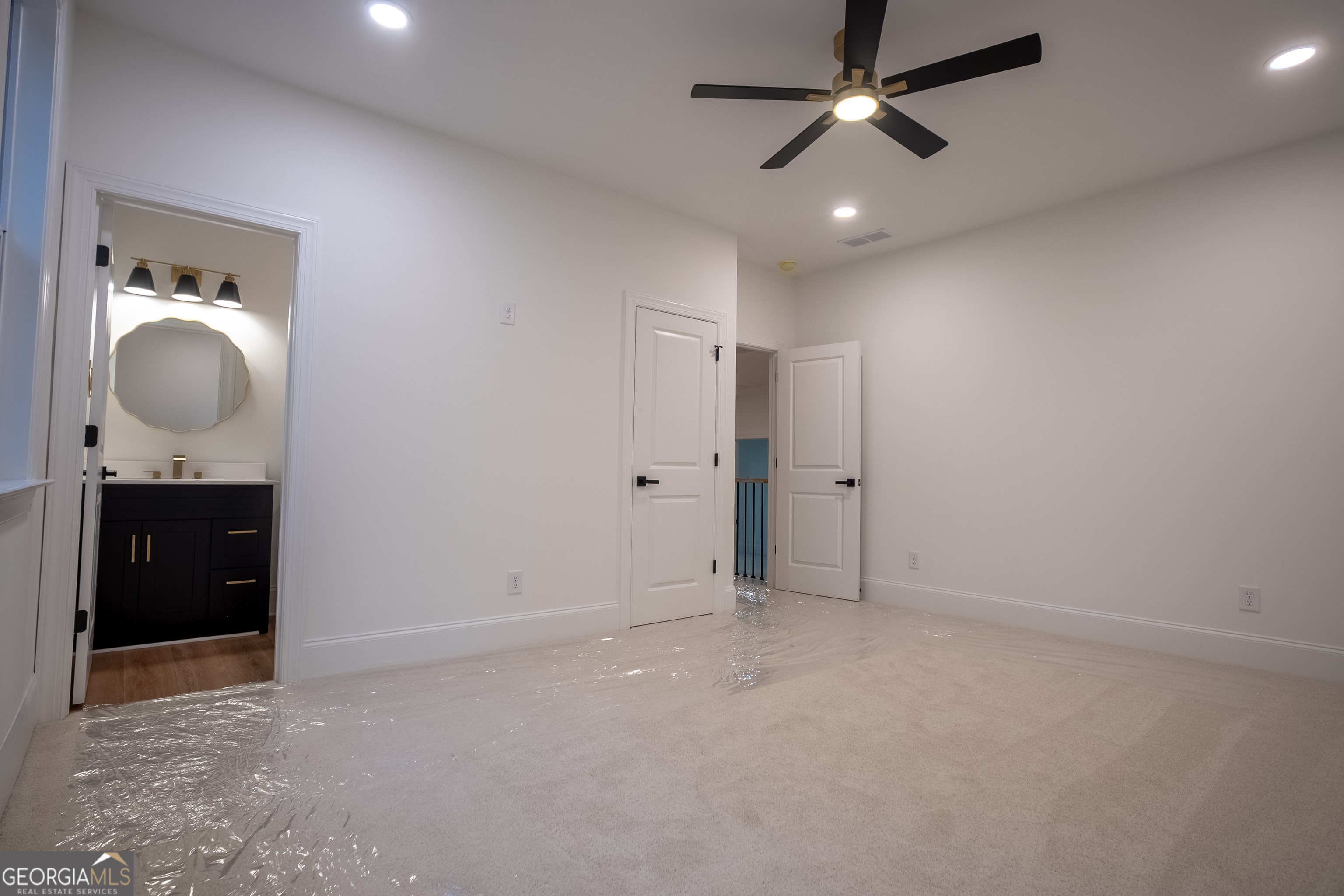 7954 Spivey Road Property Photo 46