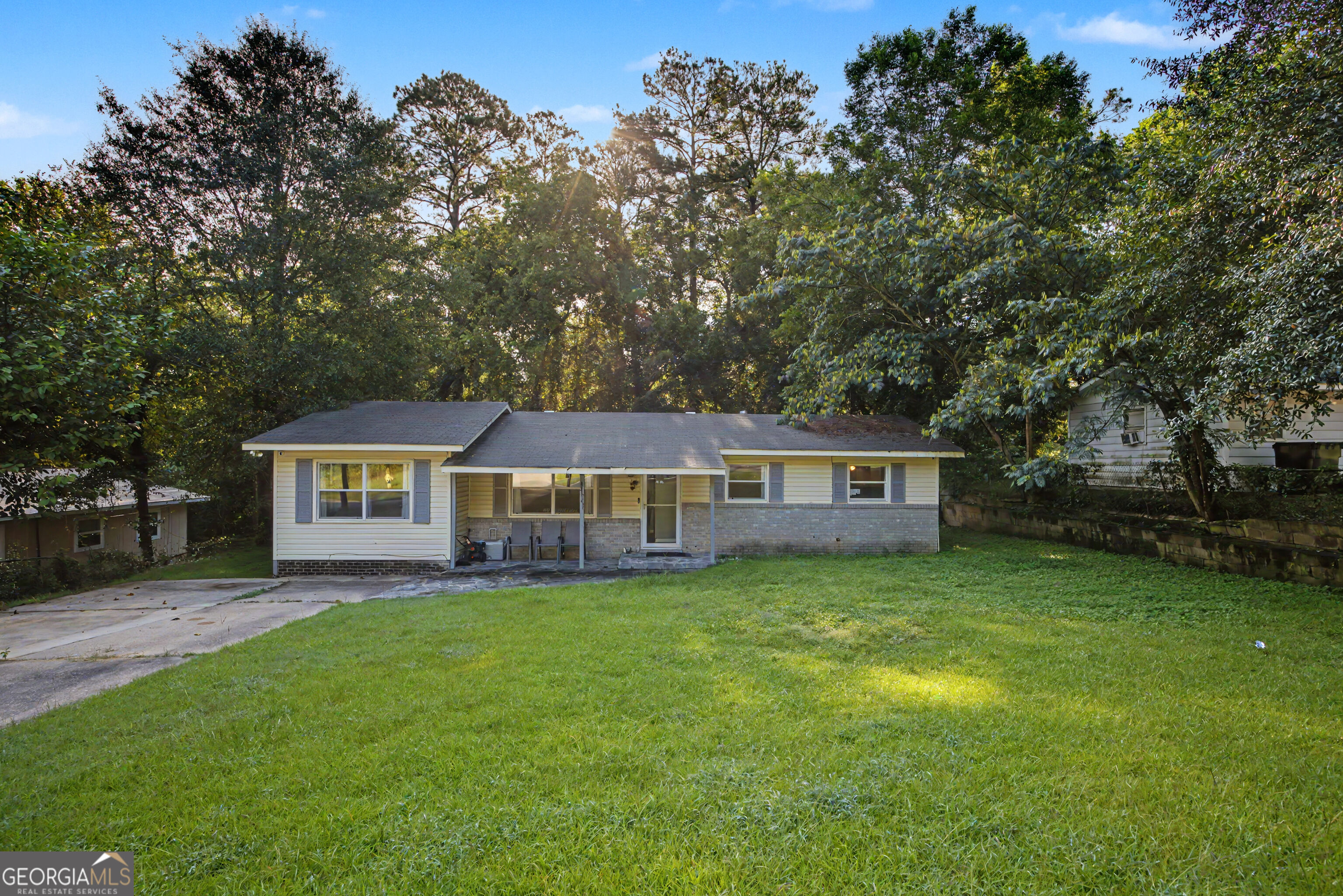 812 Wright Drive Property Photo 1