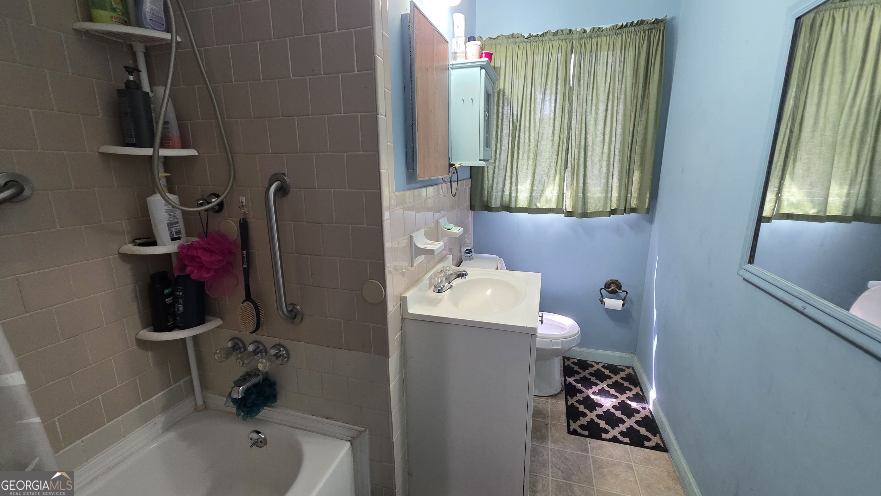 1566 Flicker Road Property Photo 8