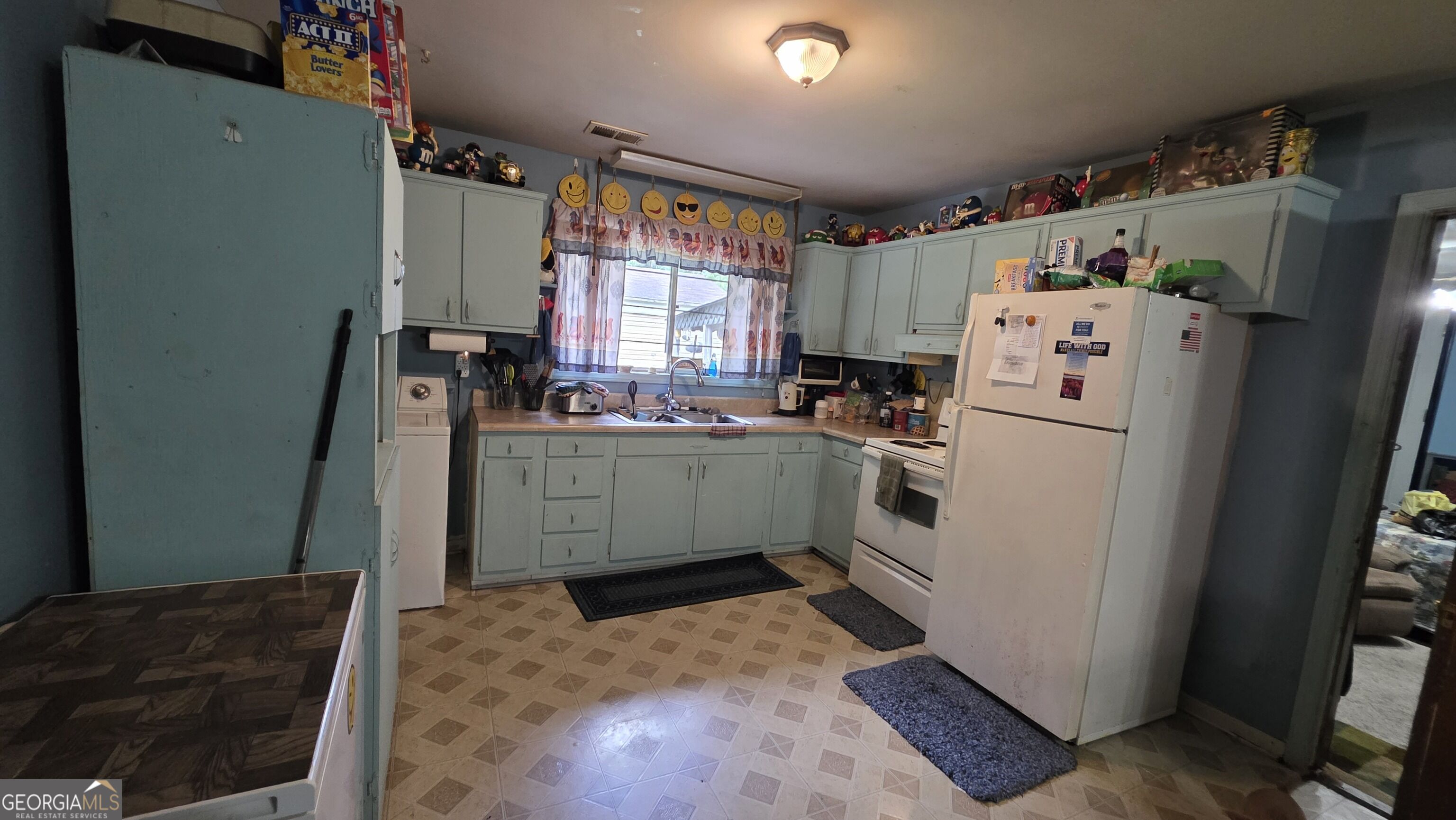 1566 Flicker Road Property Photo 11