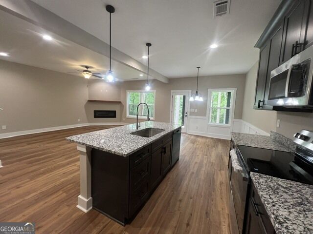 258 Stonington Drive Property Photo 3