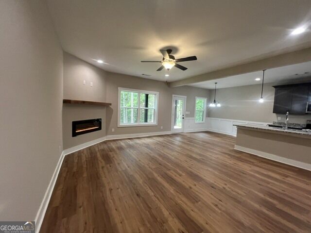 258 Stonington Drive Property Photo 5