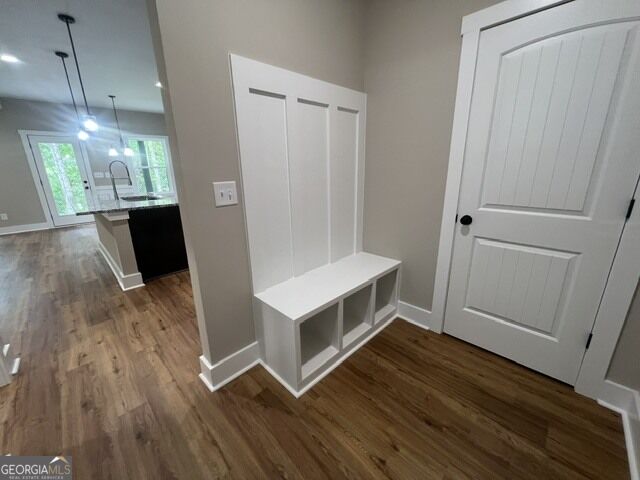 258 Stonington Drive Property Photo 10