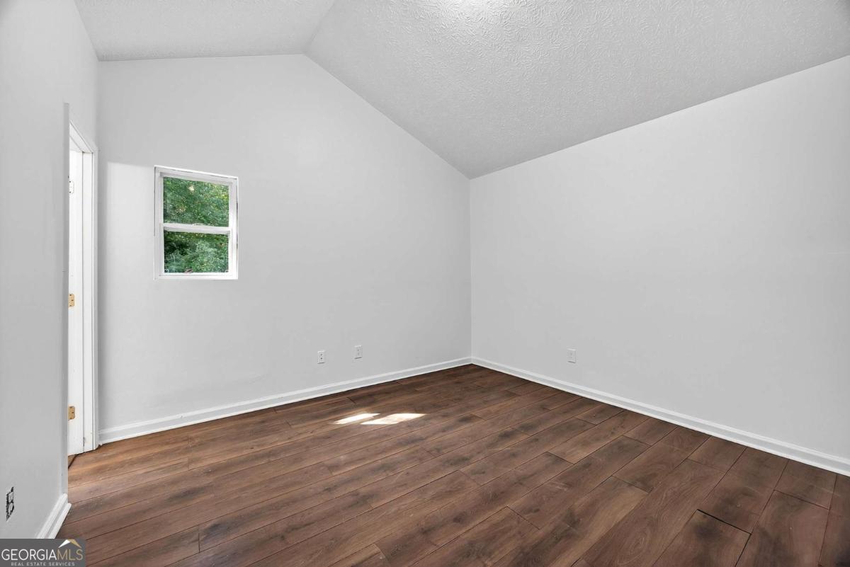 633 Sandys Lane Se Property Photo 12