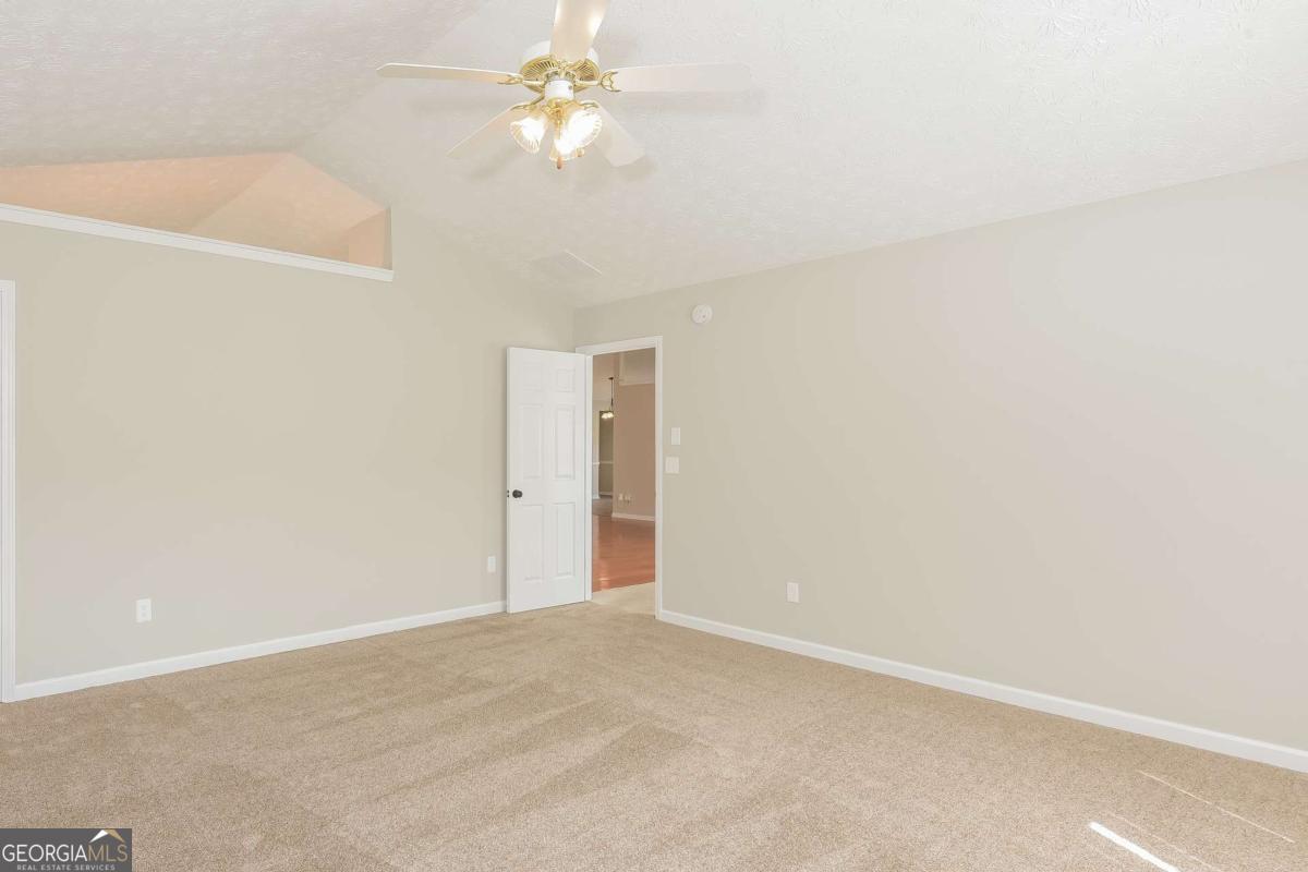 2725 Lenora Springs Drive Property Photo 11