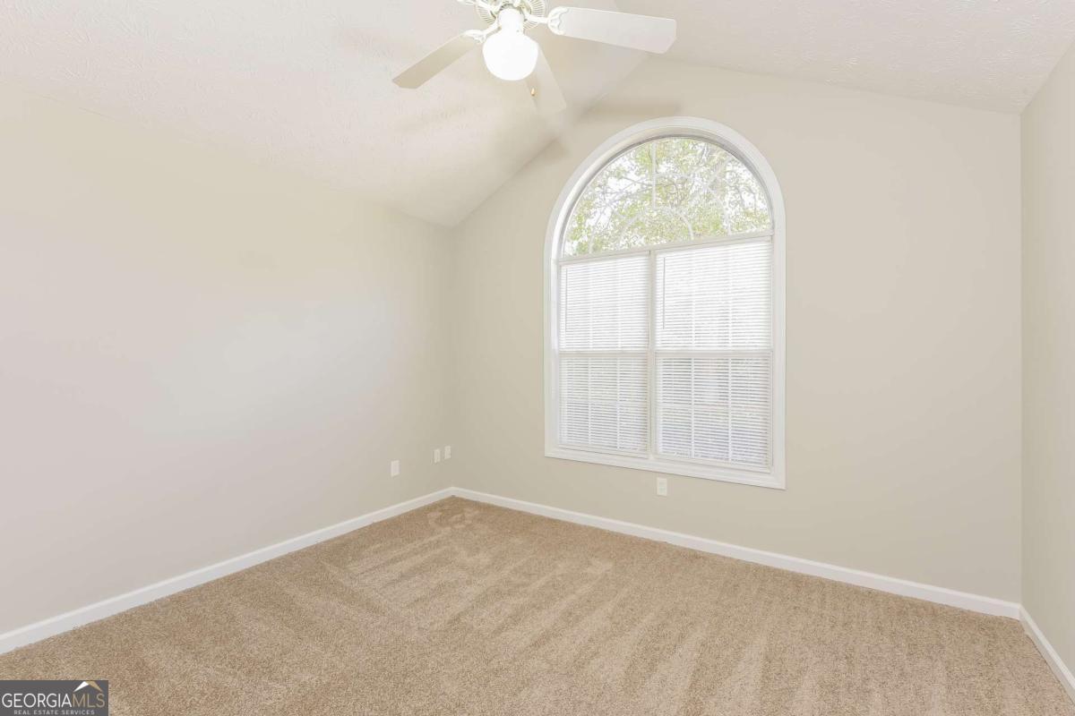 2725 Lenora Springs Drive Property Photo 14