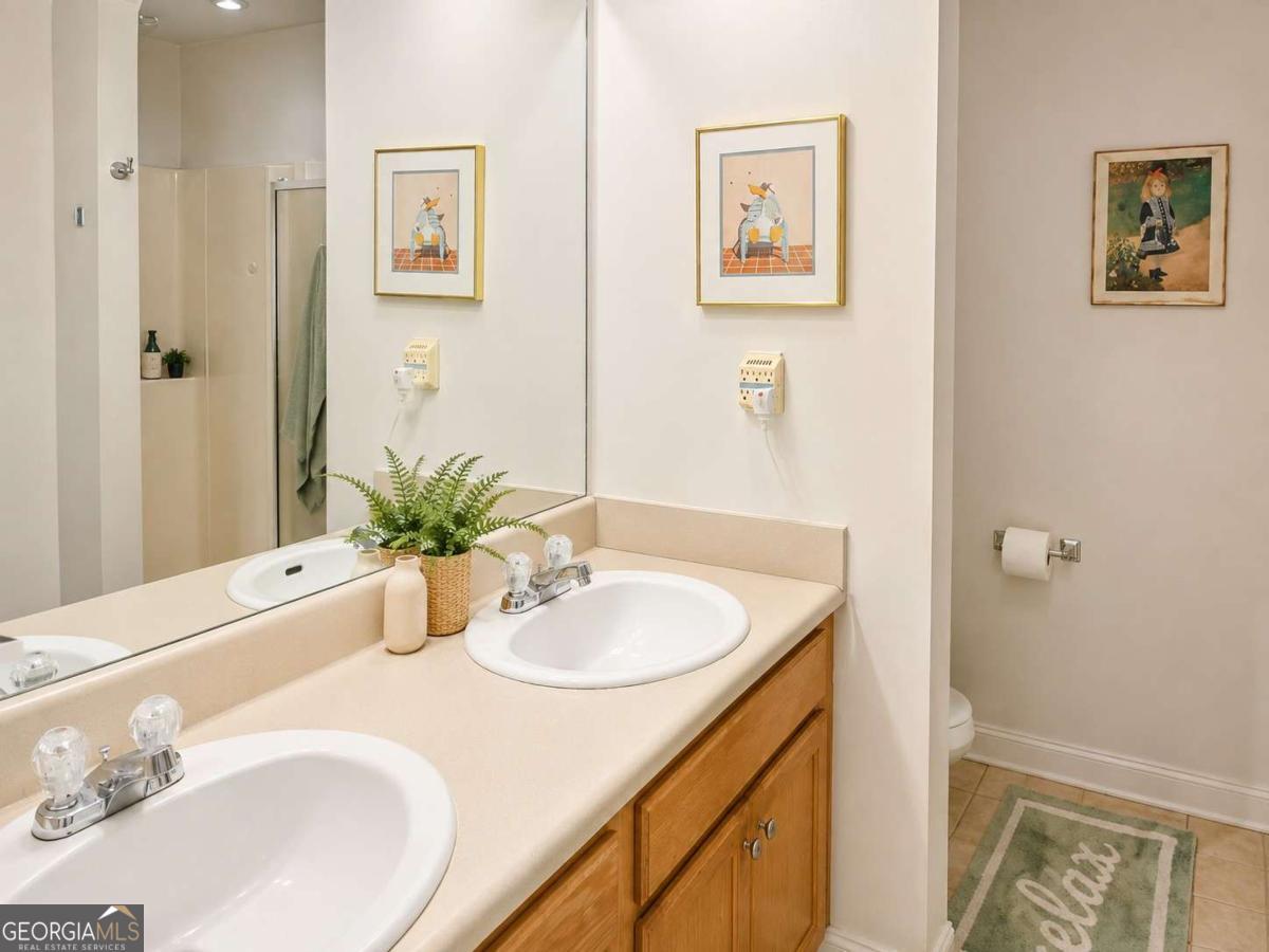 942 Creek Run Place Property Photo 10