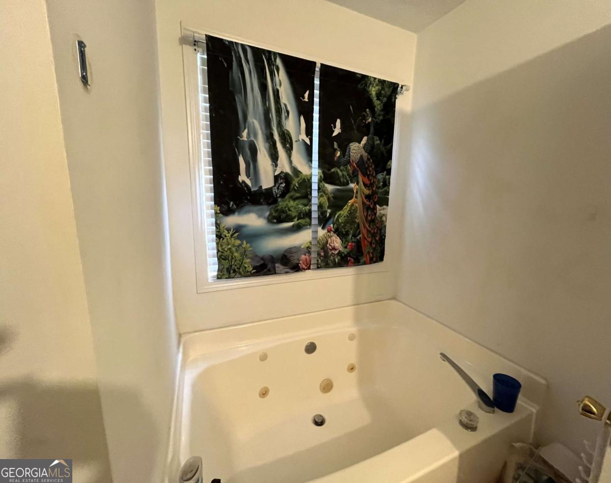 942 Creek Run Place Property Photo 11